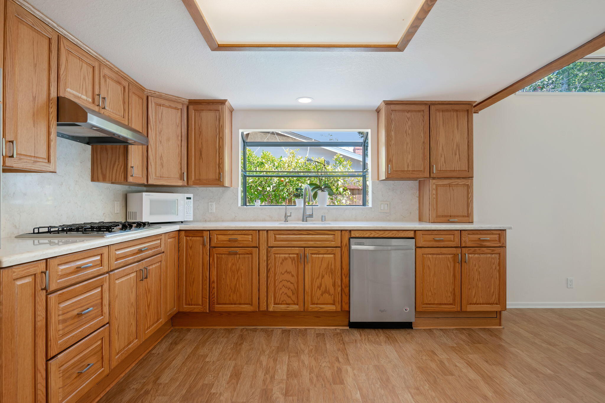 5549 Huntington Drive