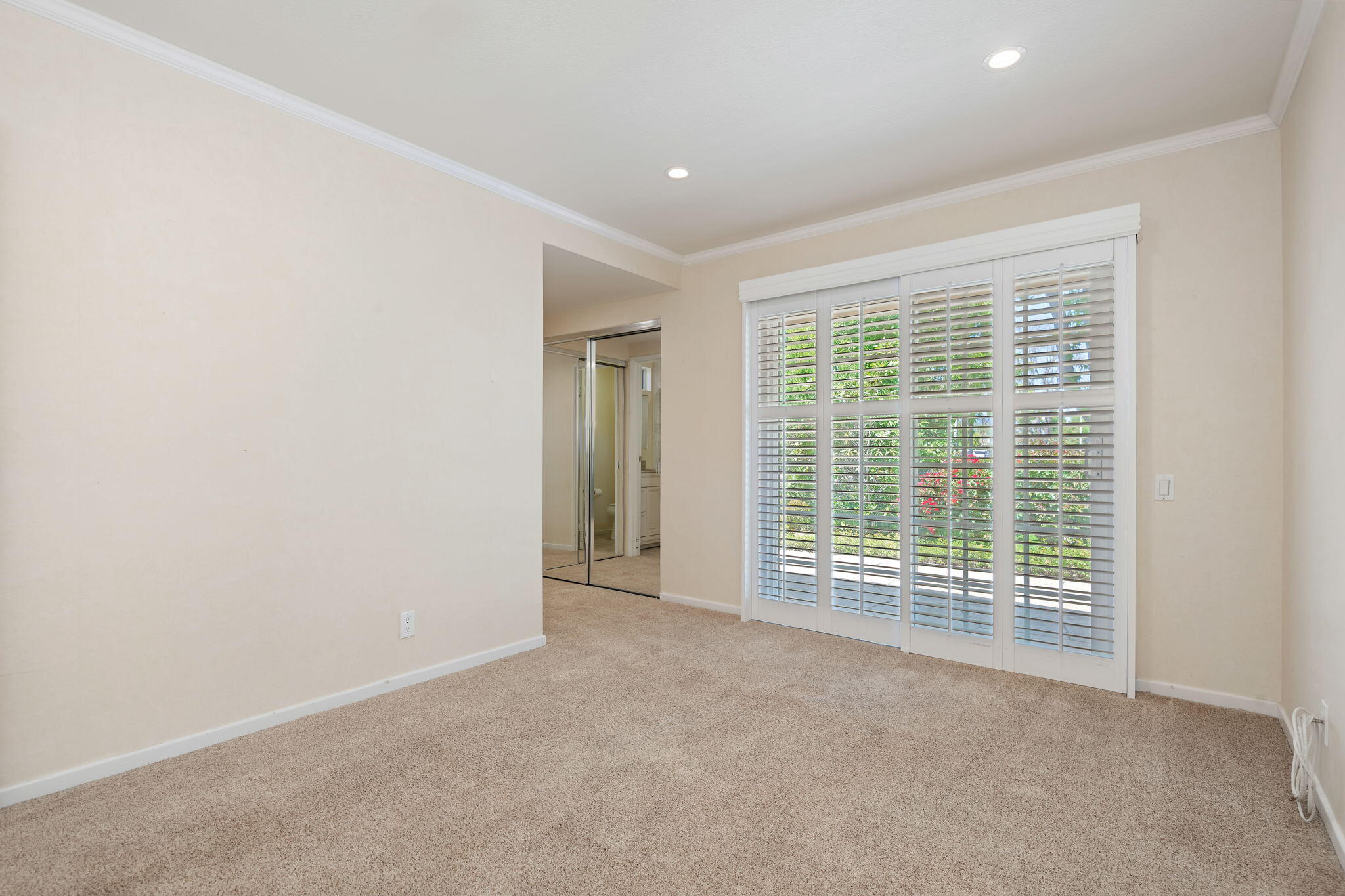 5549 Huntington Drive