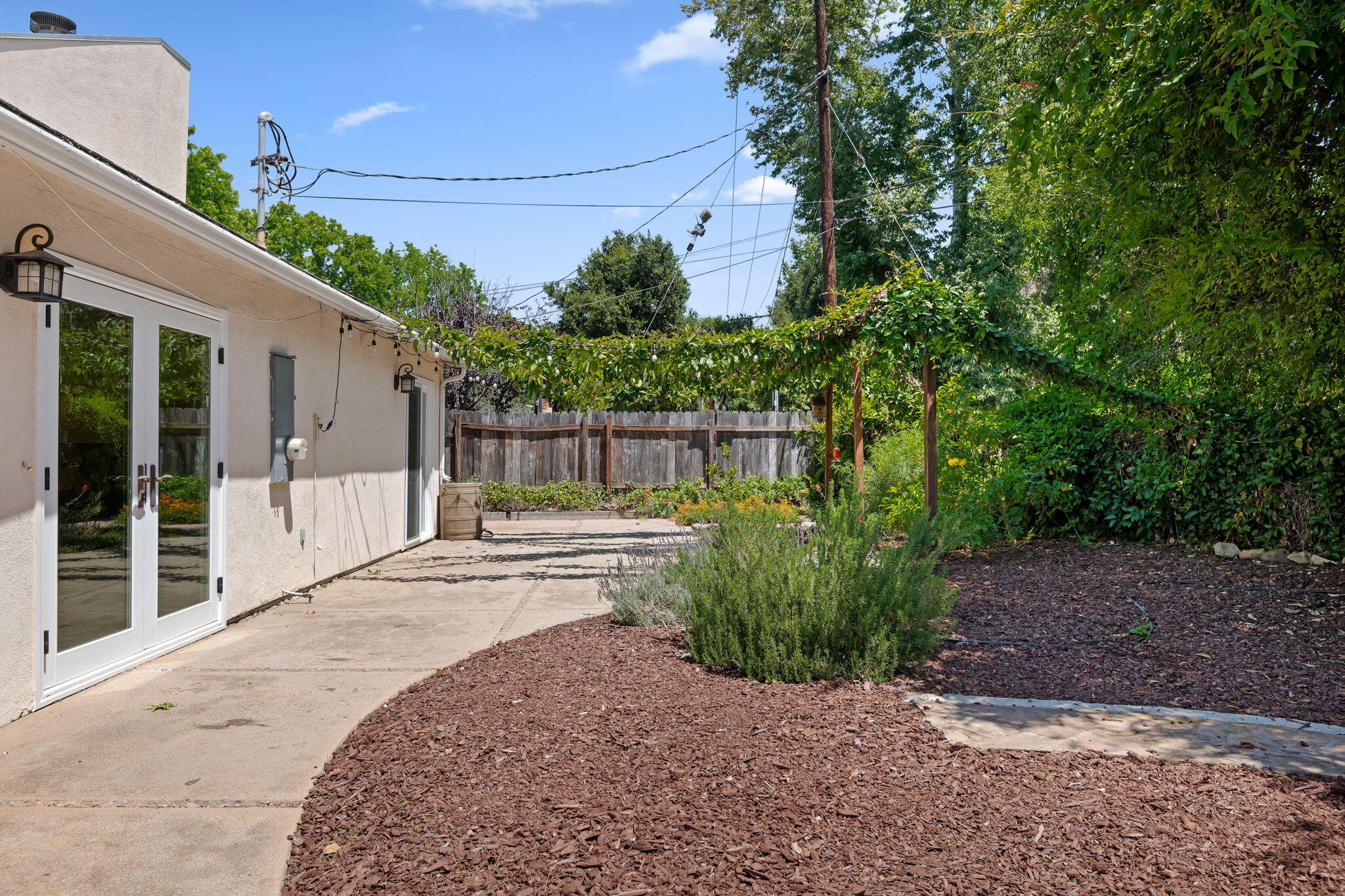 5549 Huntington Drive