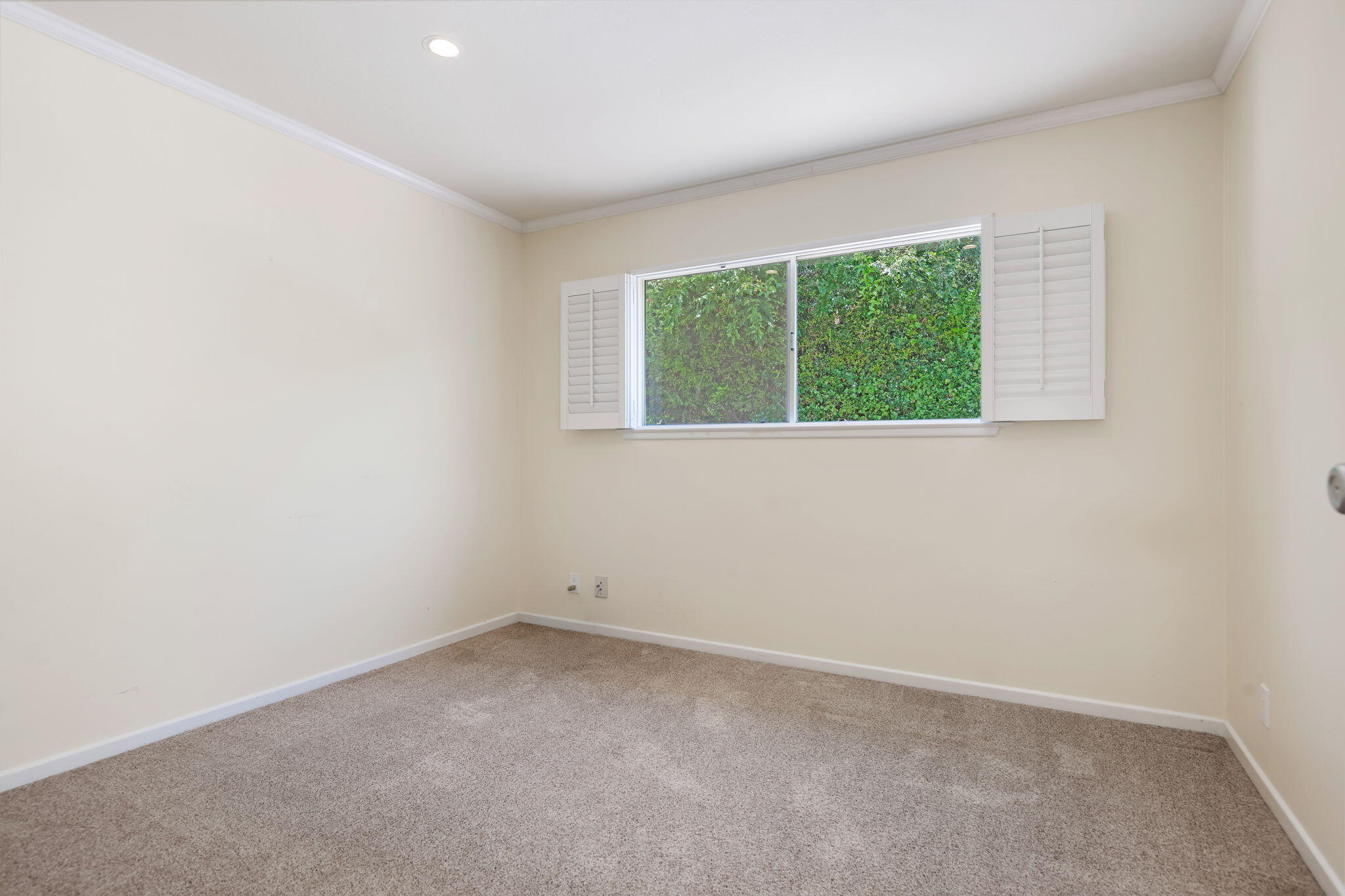 5549 Huntington Drive