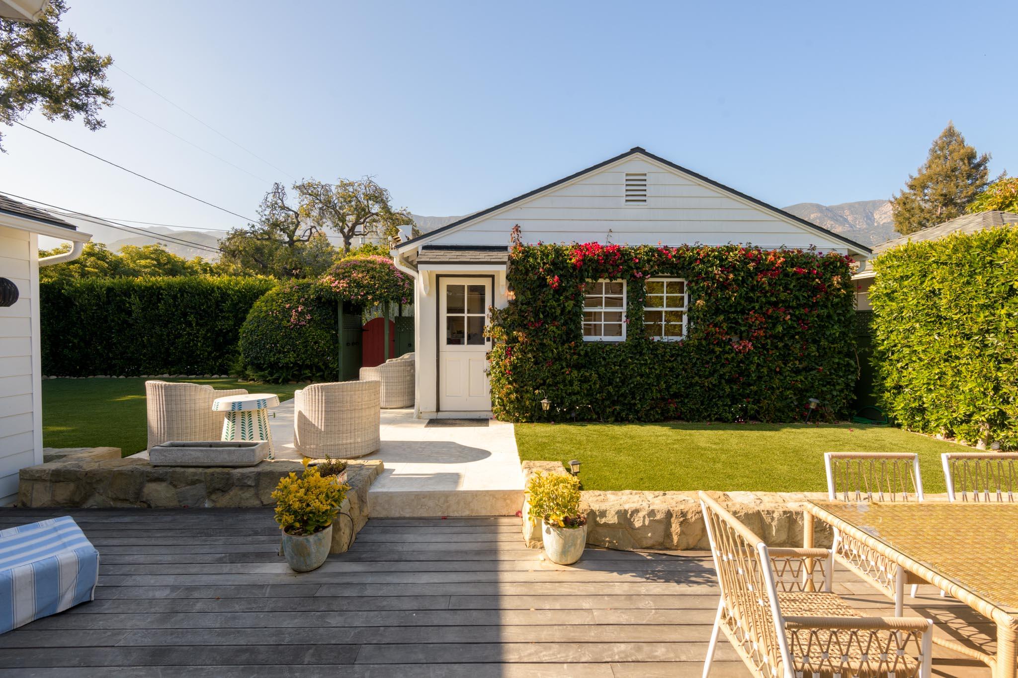 2154 East Valley Road