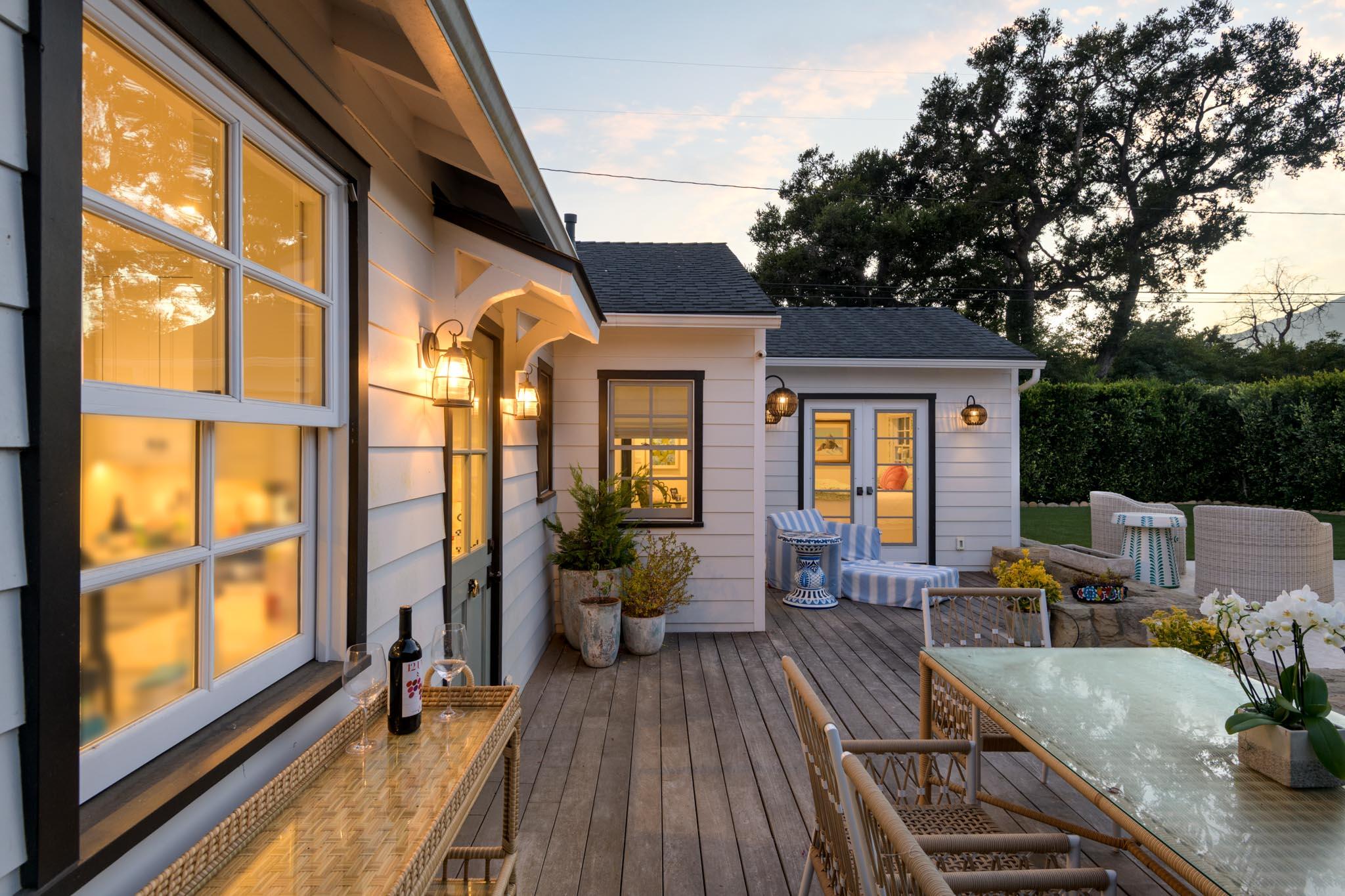 2154 East Valley Road