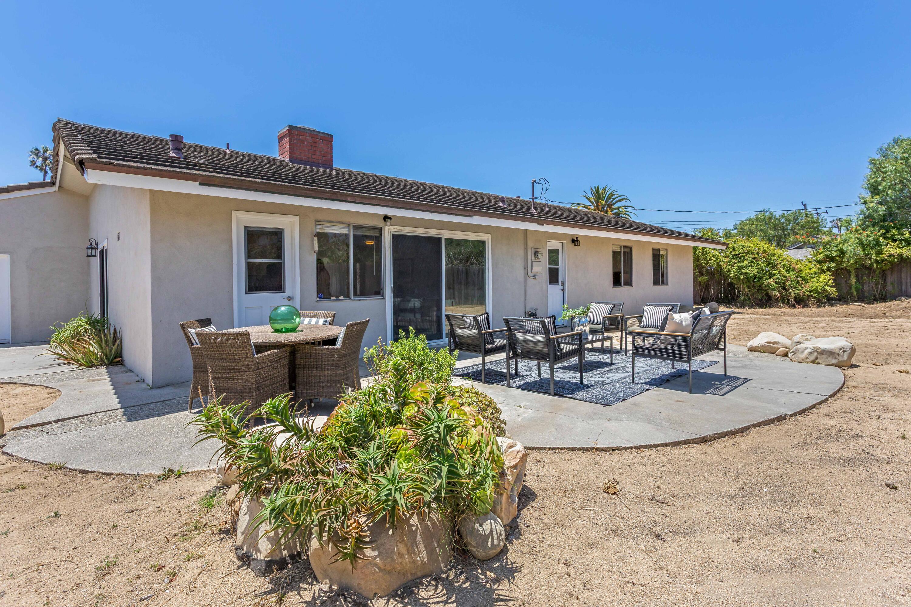 4654 Puente Plaza
