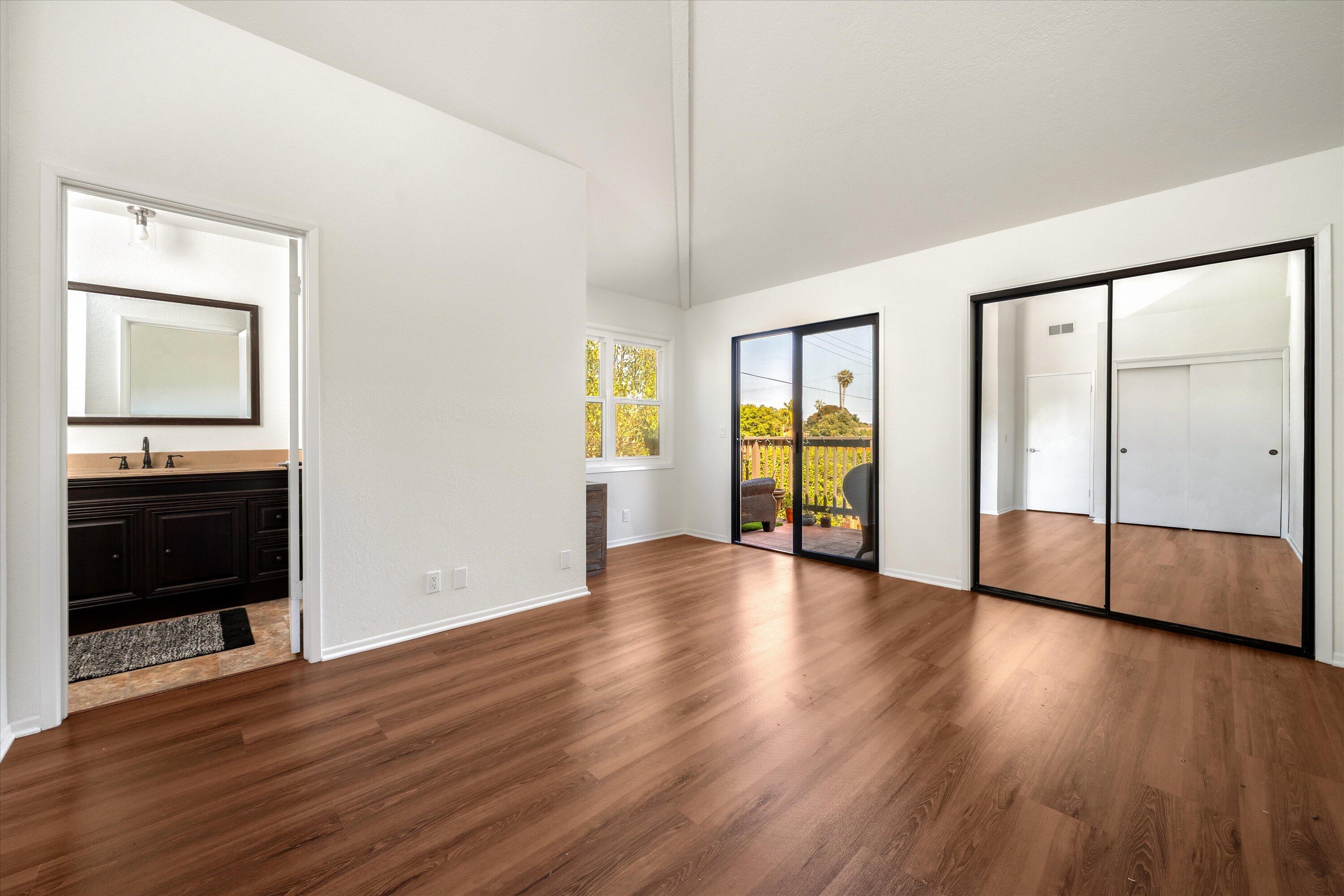 820 W Victoria Street Apt D