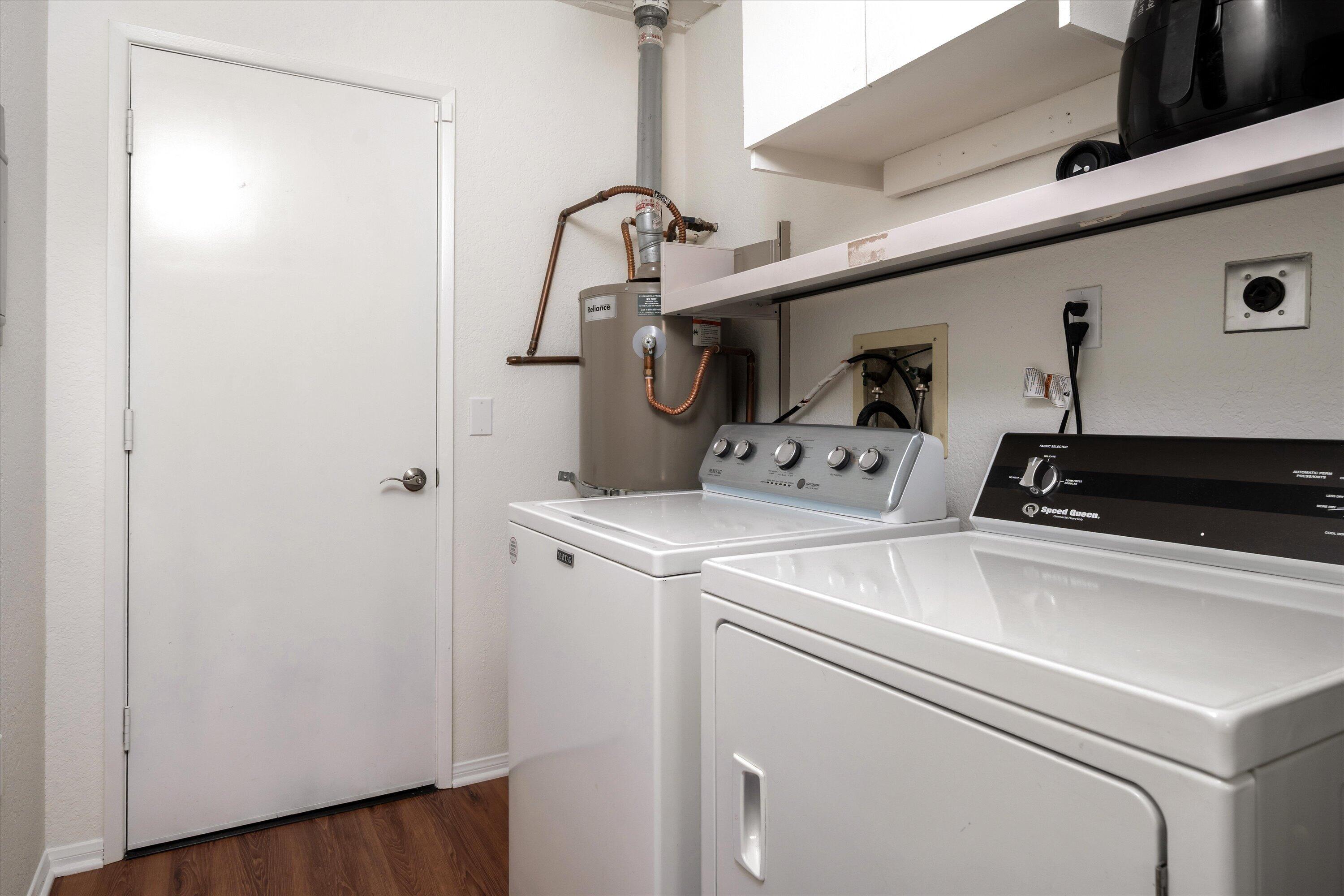 820 W Victoria Street Apt D