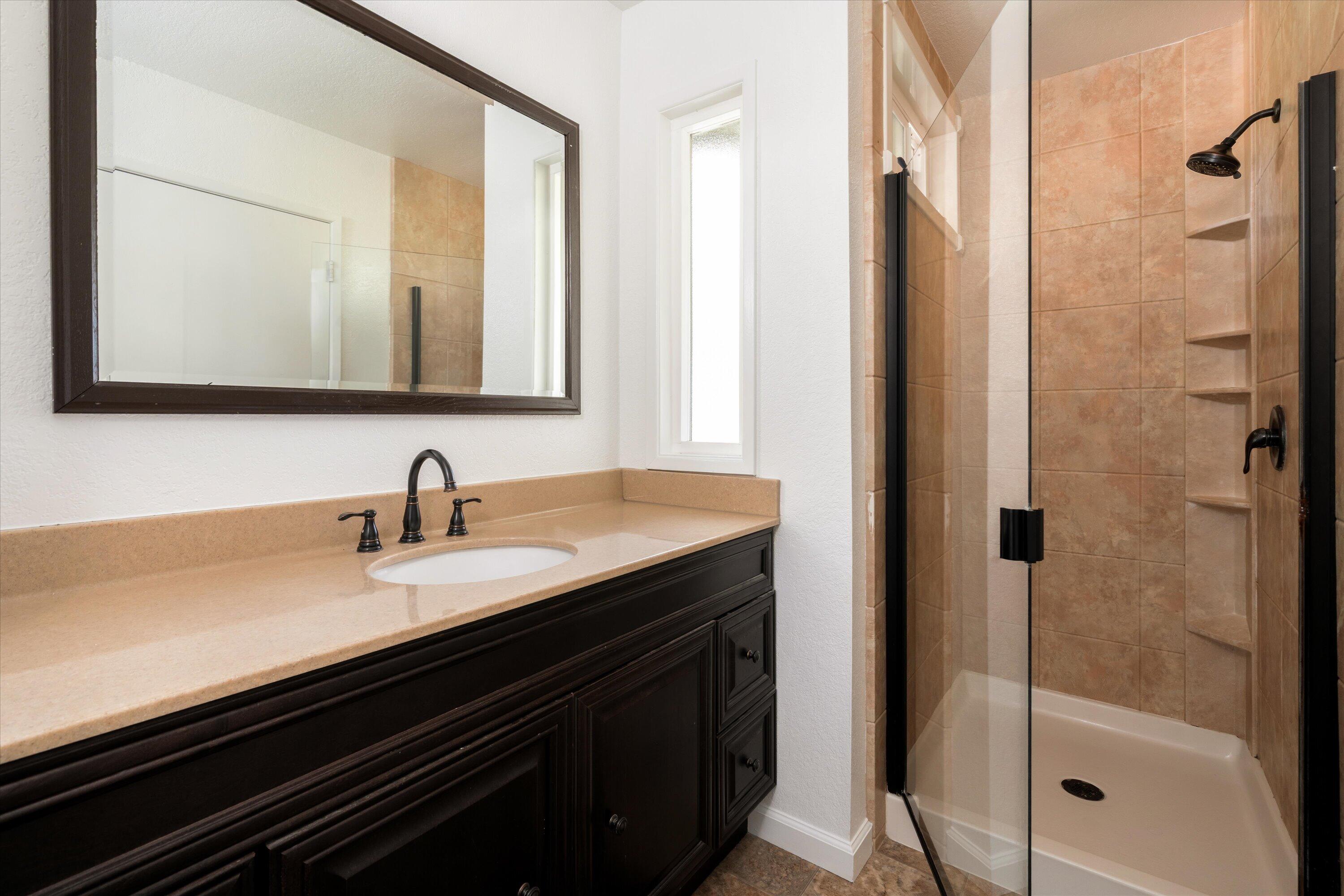 820 W Victoria Street Apt D
