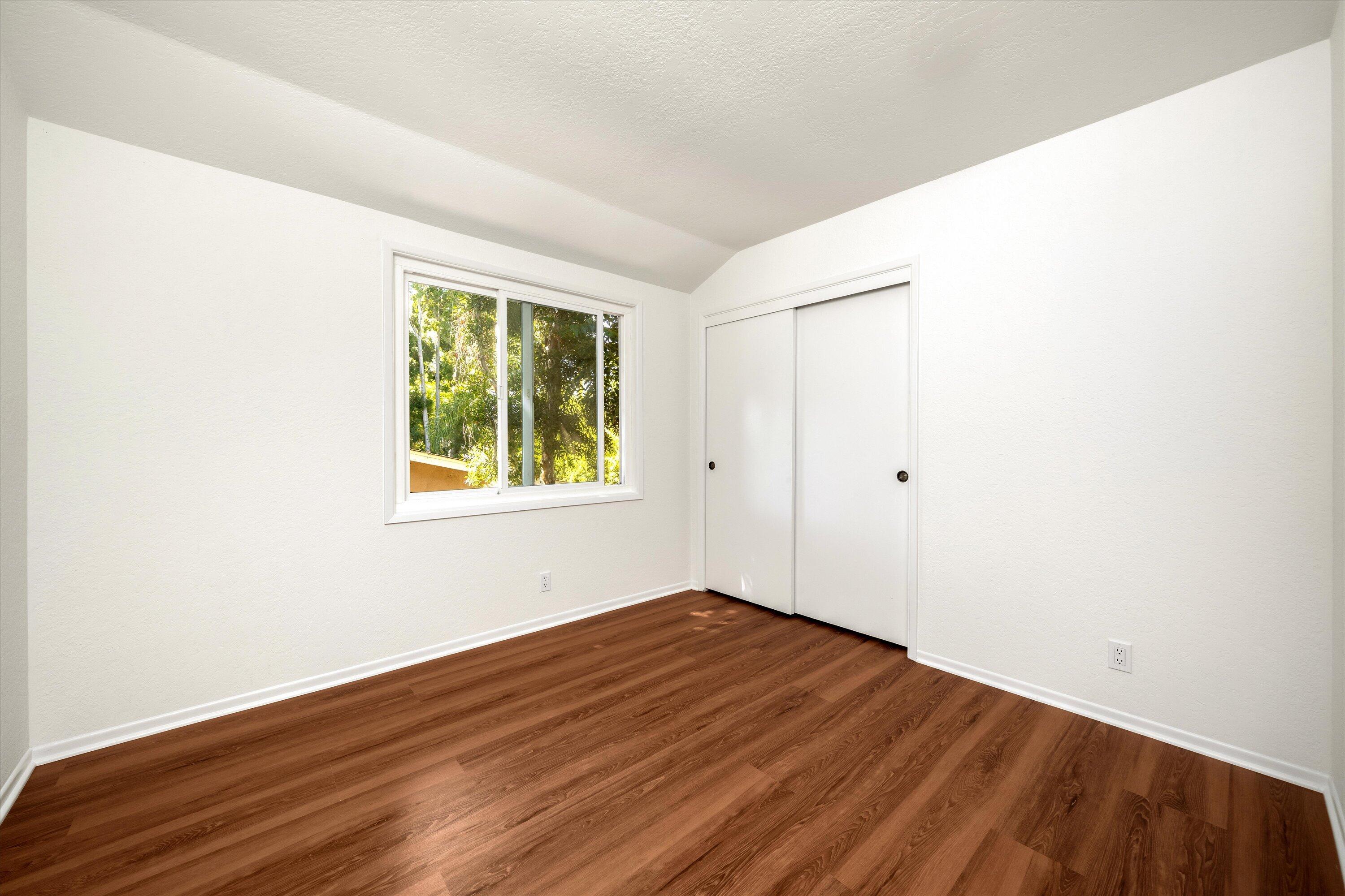820 W Victoria Street Apt D