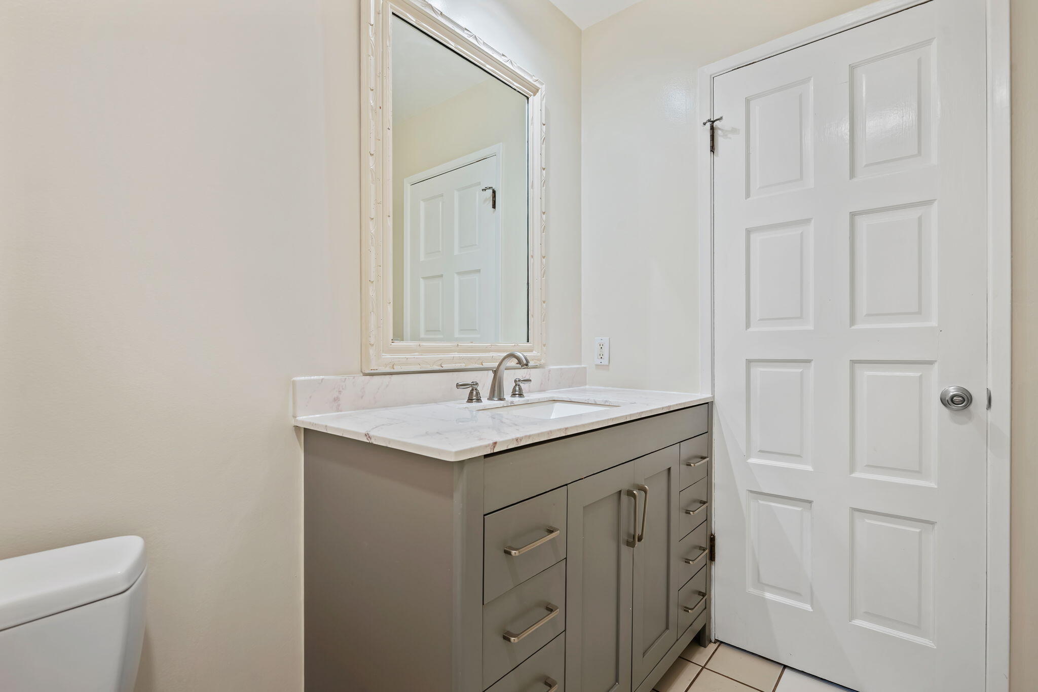 1942 N Jameson Lane Unit D