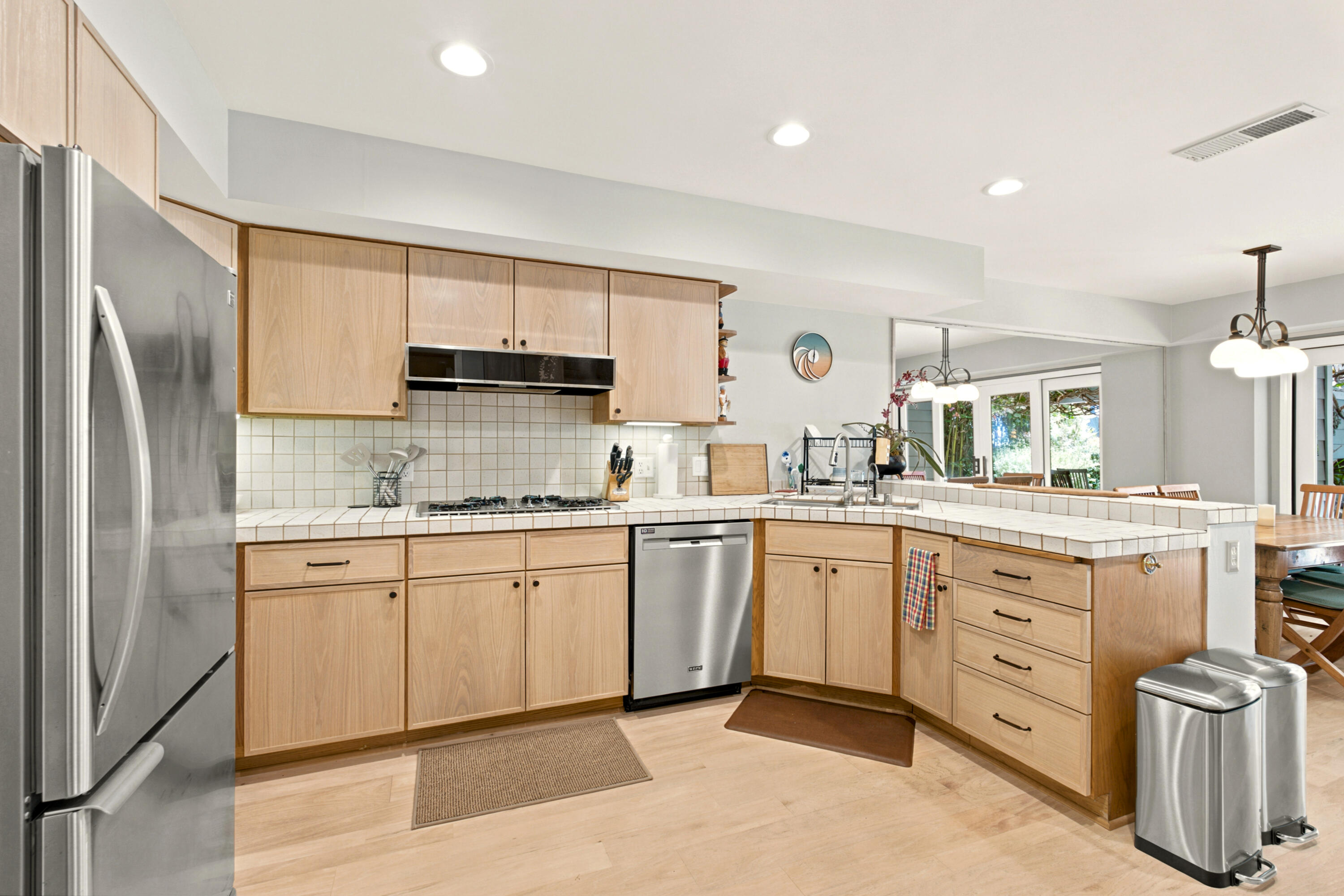 4 Rincon Point Lane