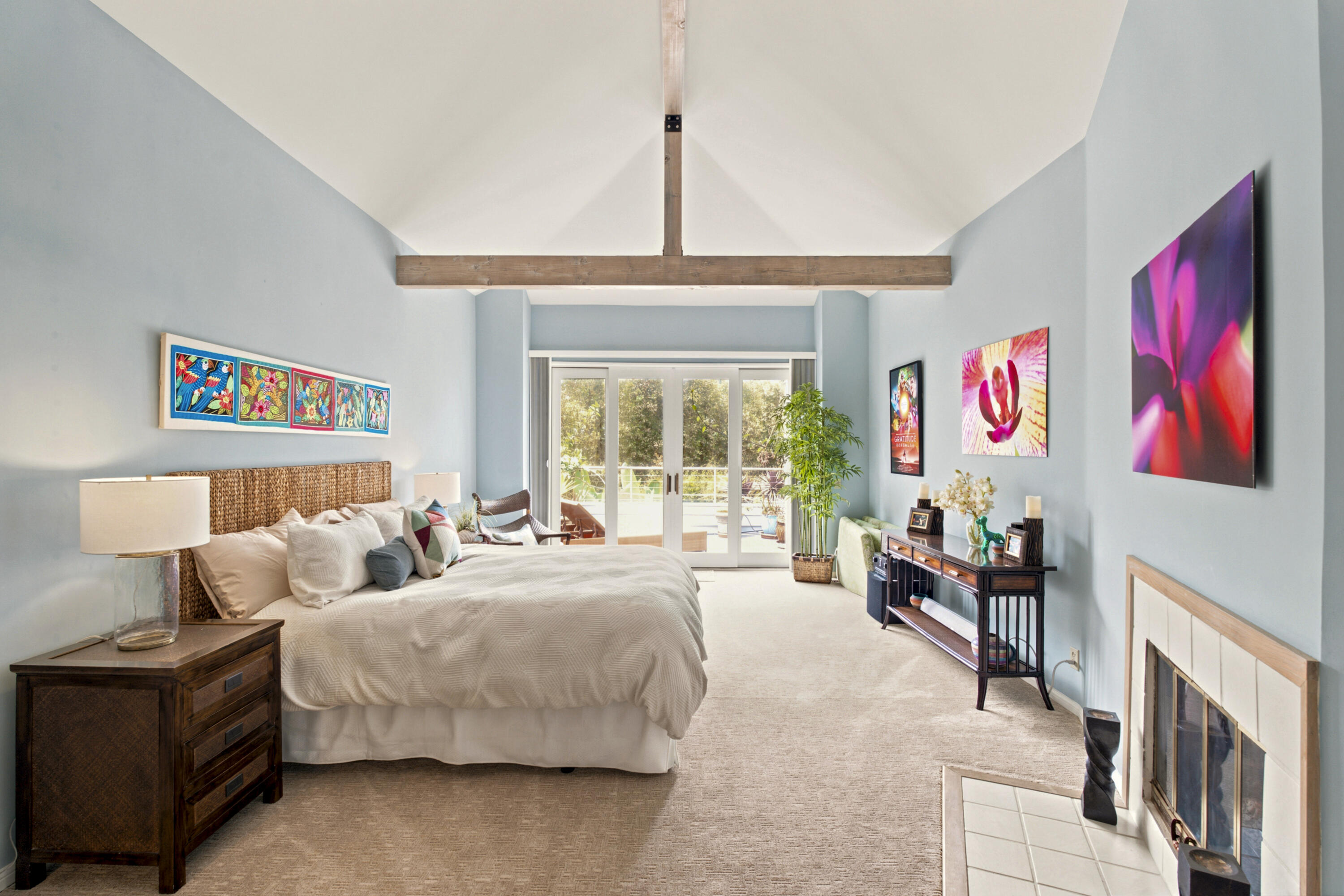 4 Rincon Point Lane