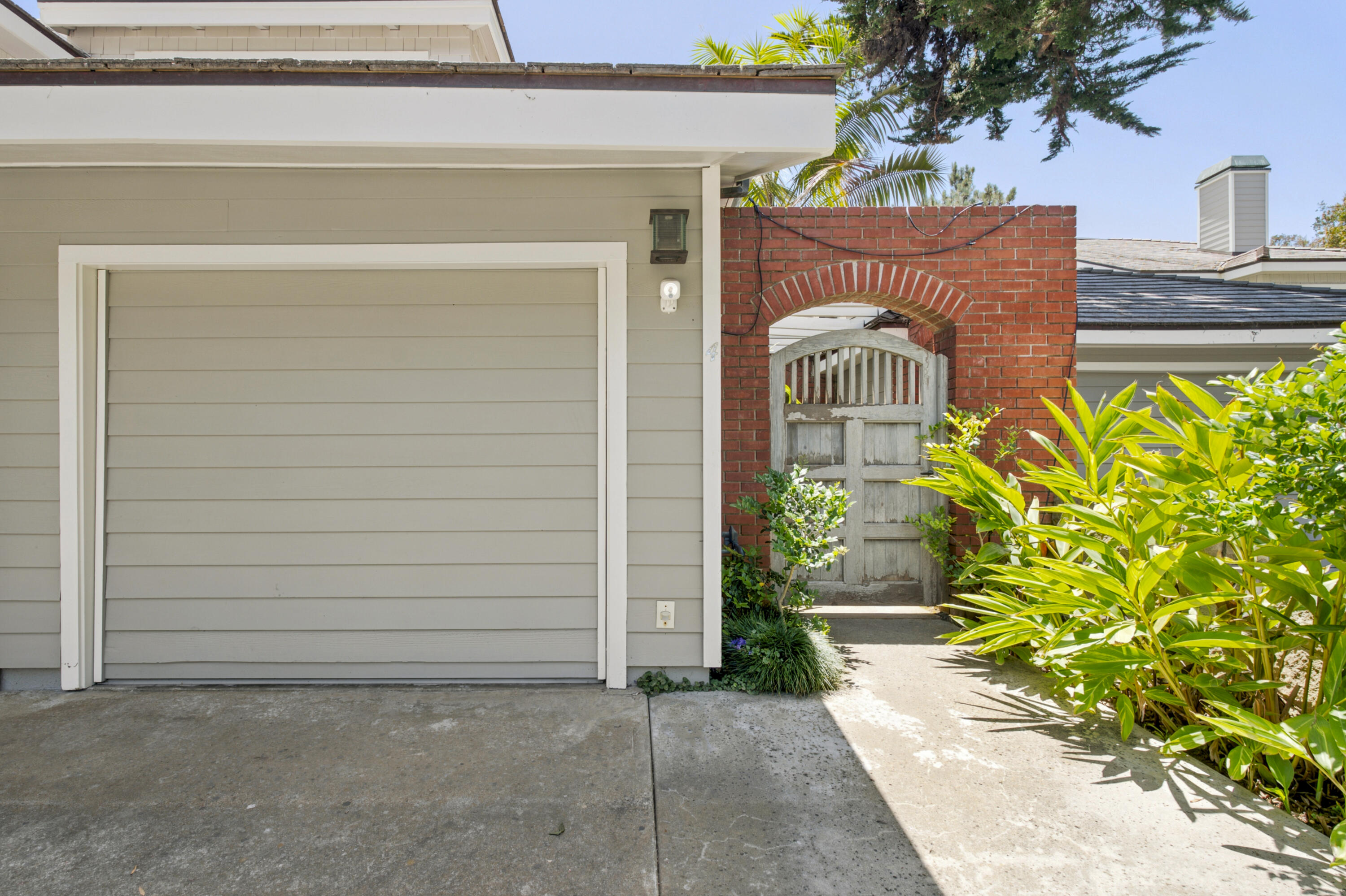 4 Rincon Point Lane