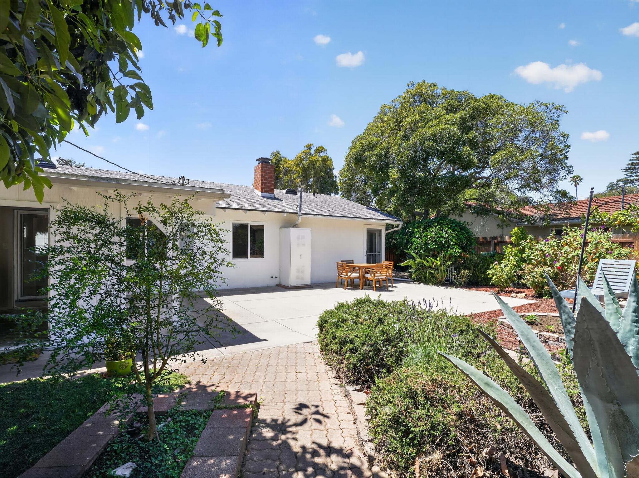 176 Lassen Drive