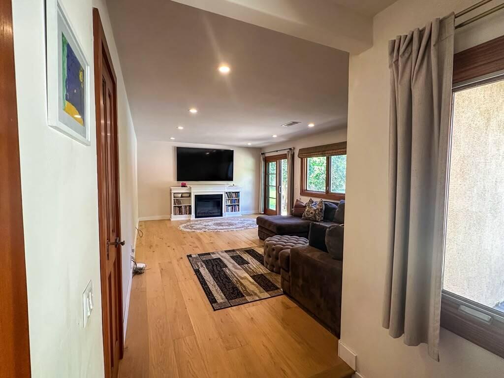 104 San Federico Avenue