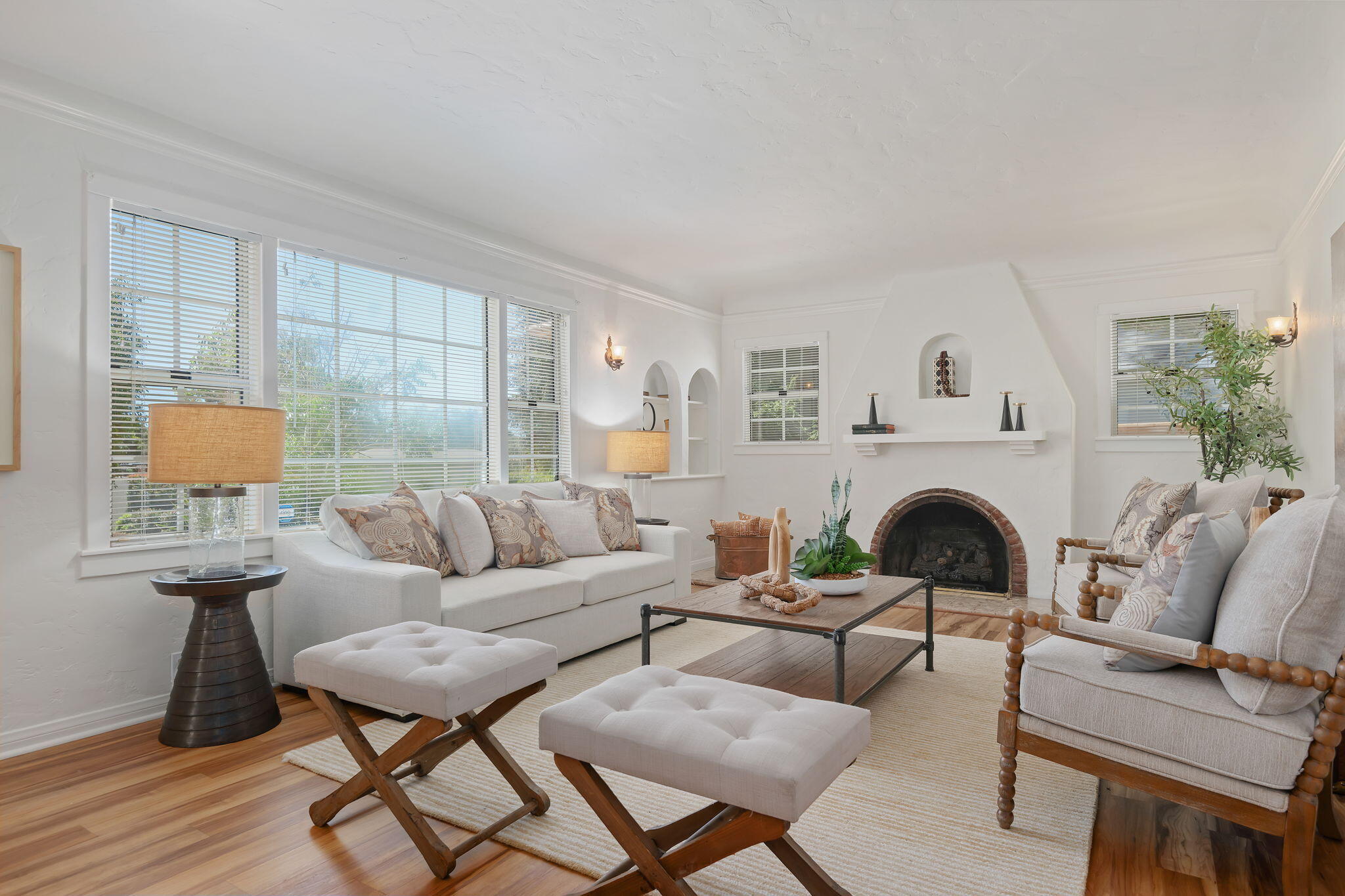 3232 Calle Pinon