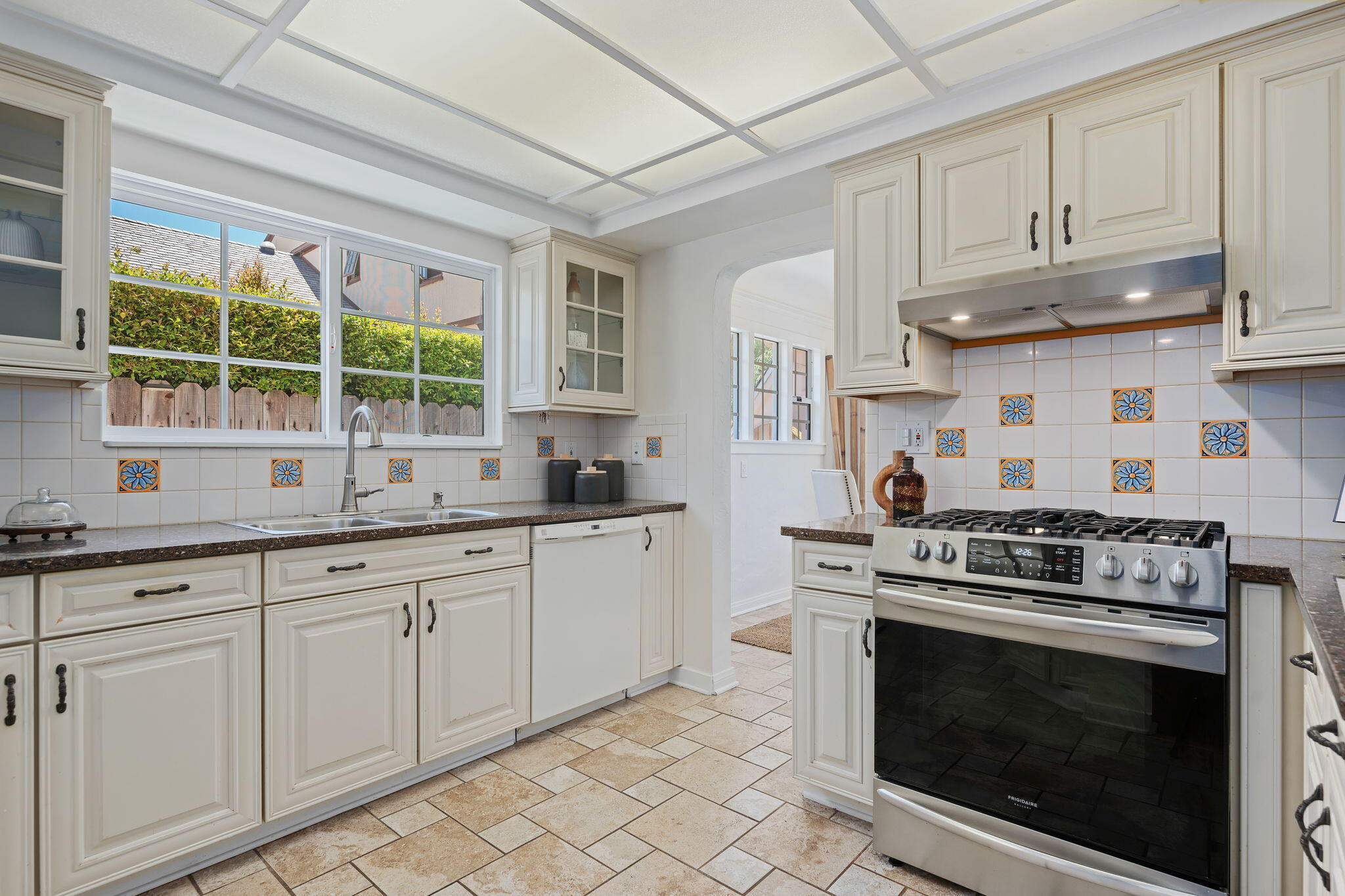 3232 Calle Pinon