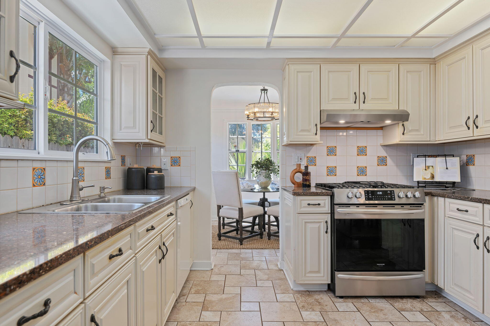 3232 Calle Pinon