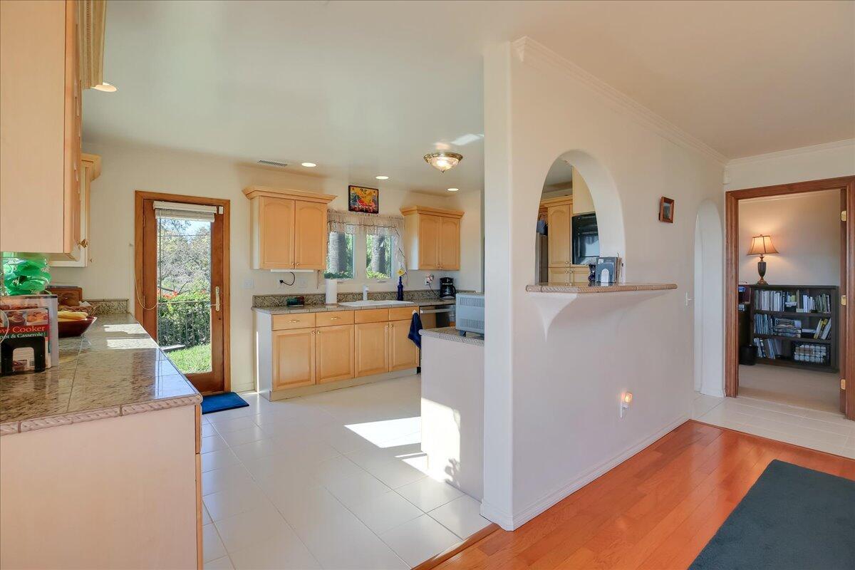 202 E Mountain Drive