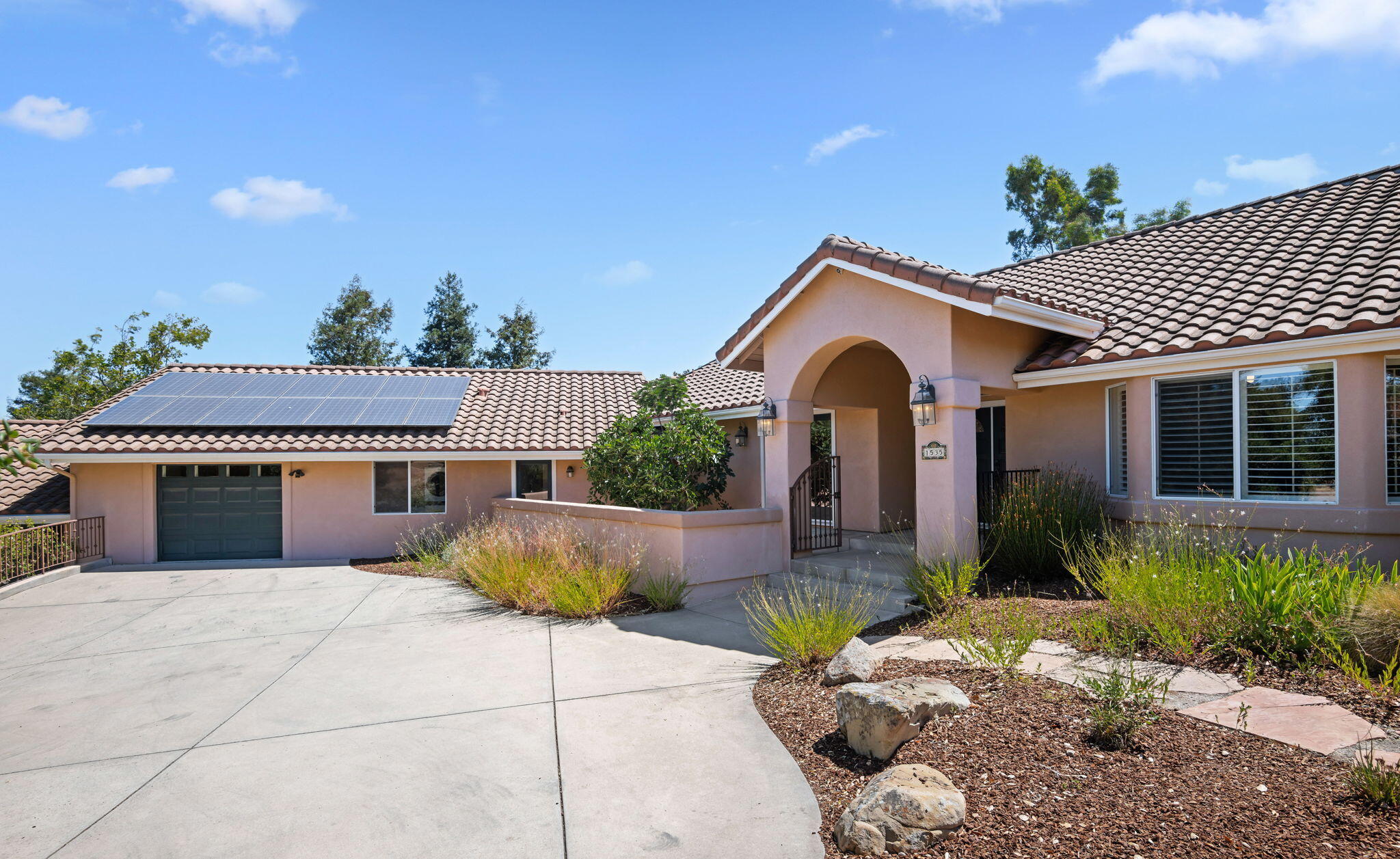 1535 Gamby Way