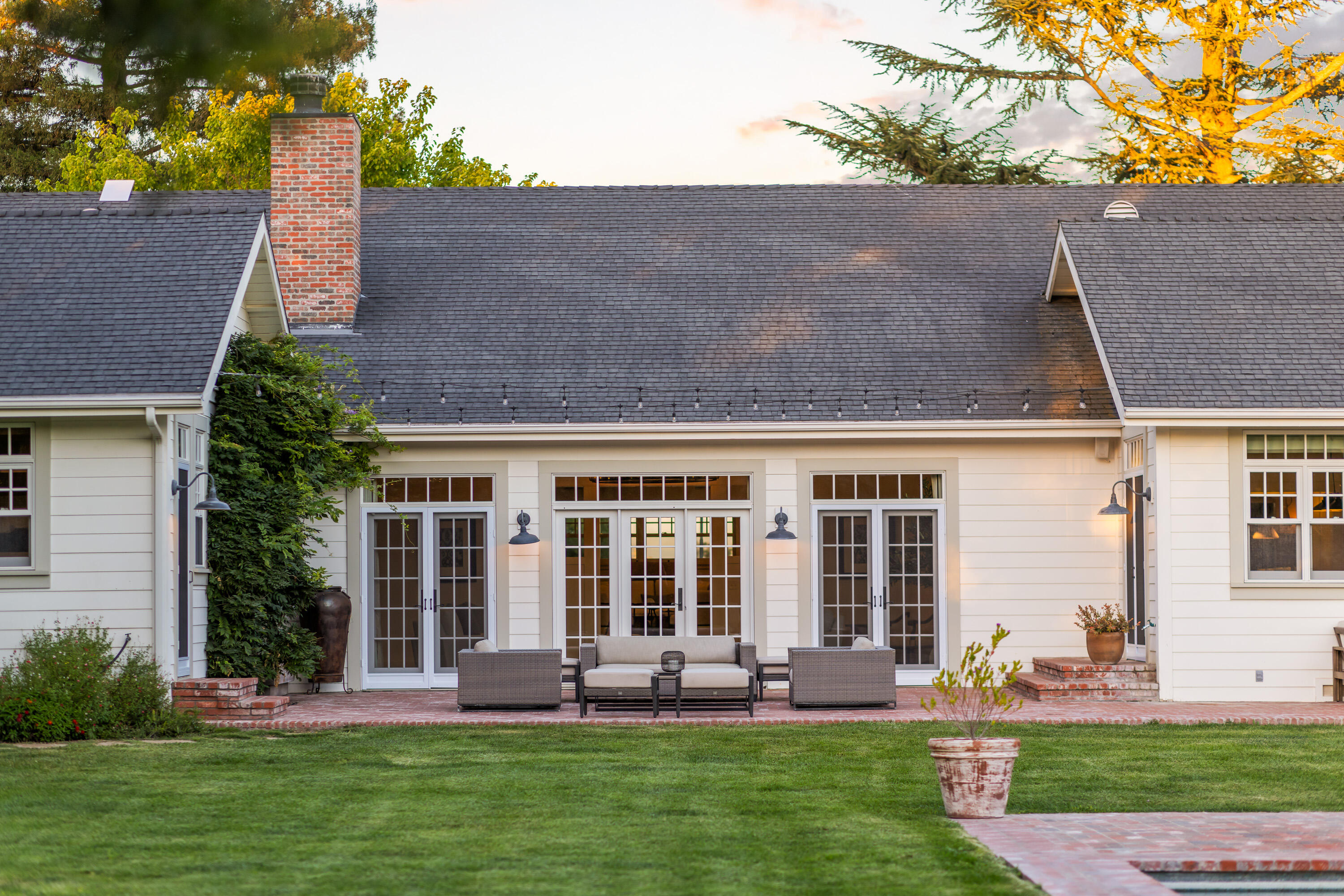 1283 Highland Road
