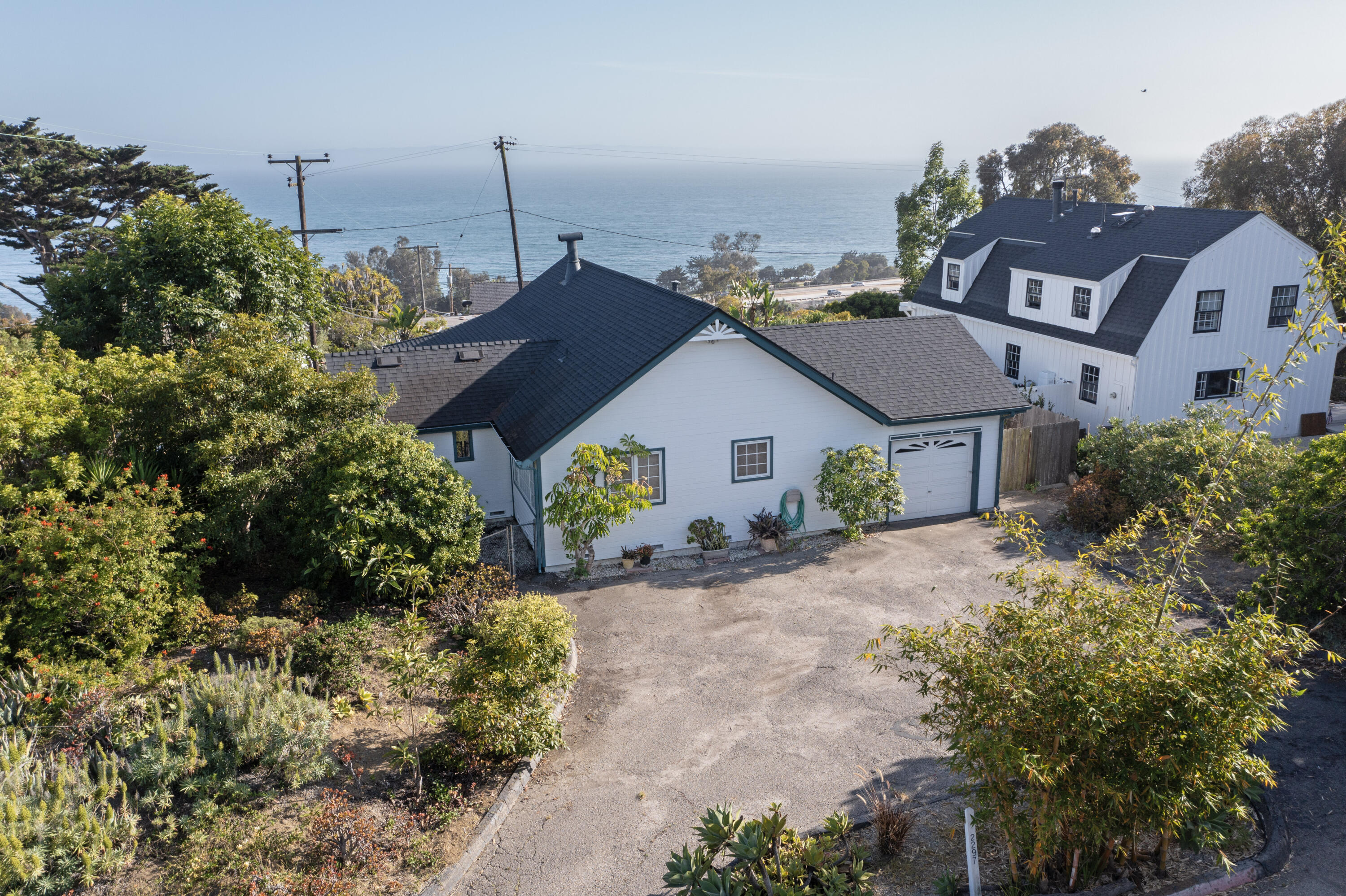 2297 Golden Gate Avenue