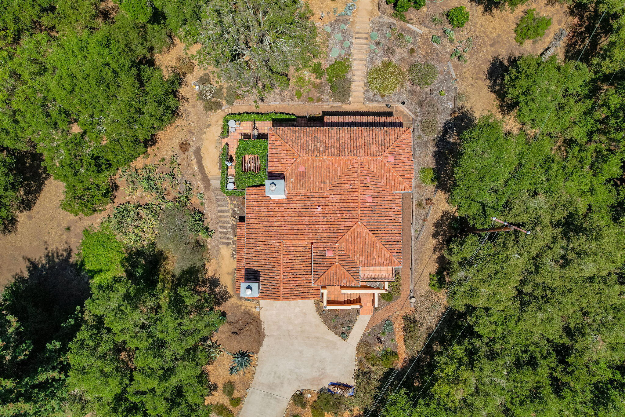 718 Las Canoas Place