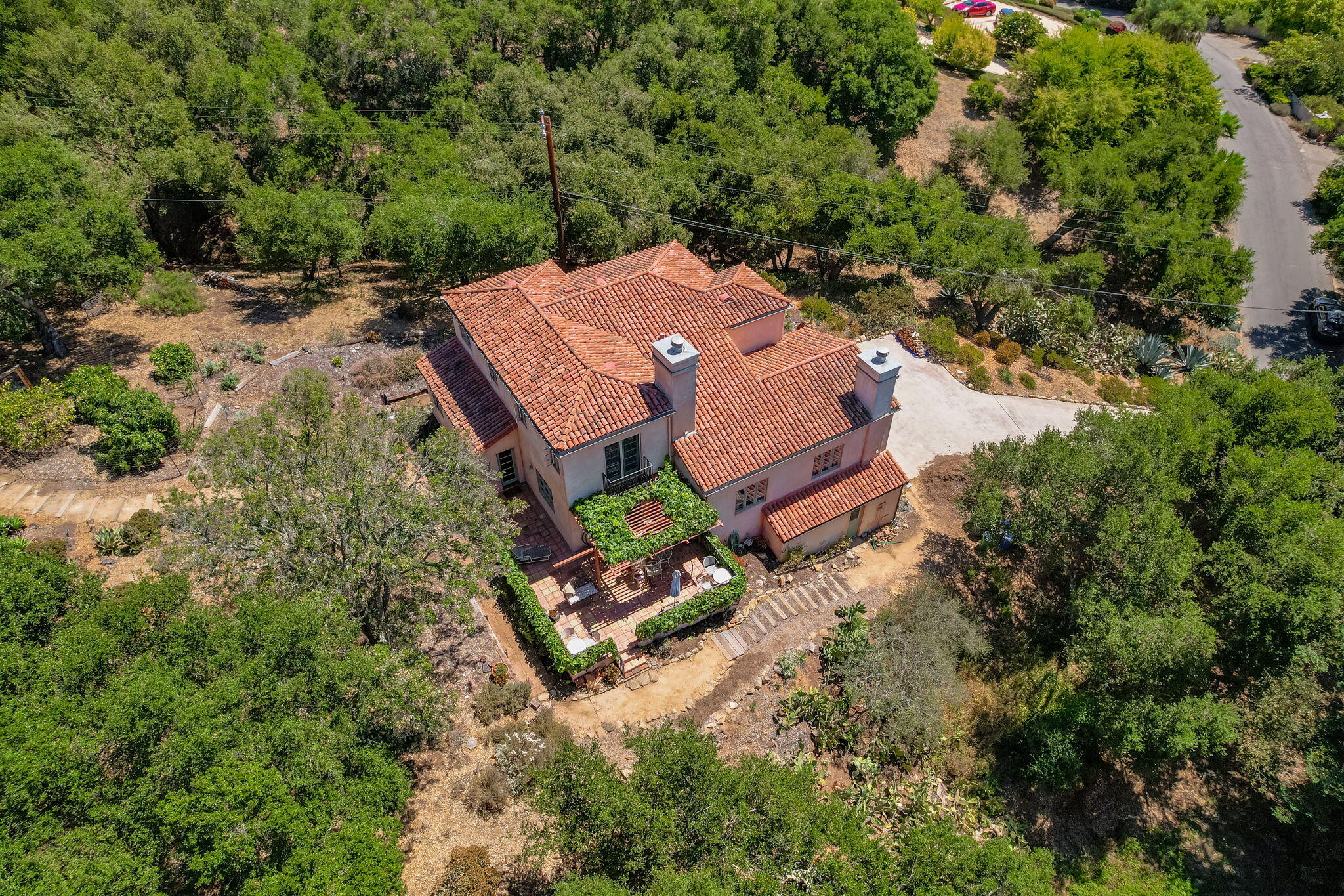 718 Las Canoas Place