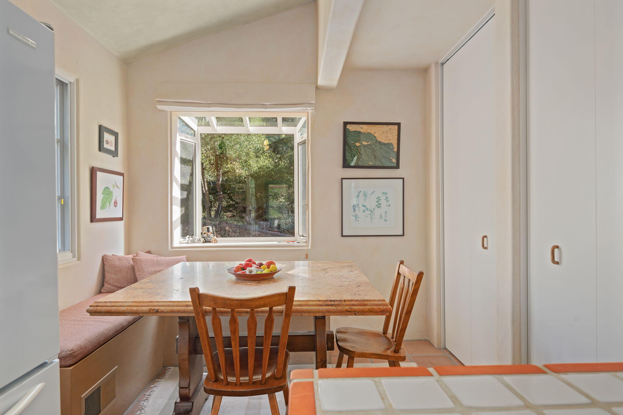 718 Las Canoas Place