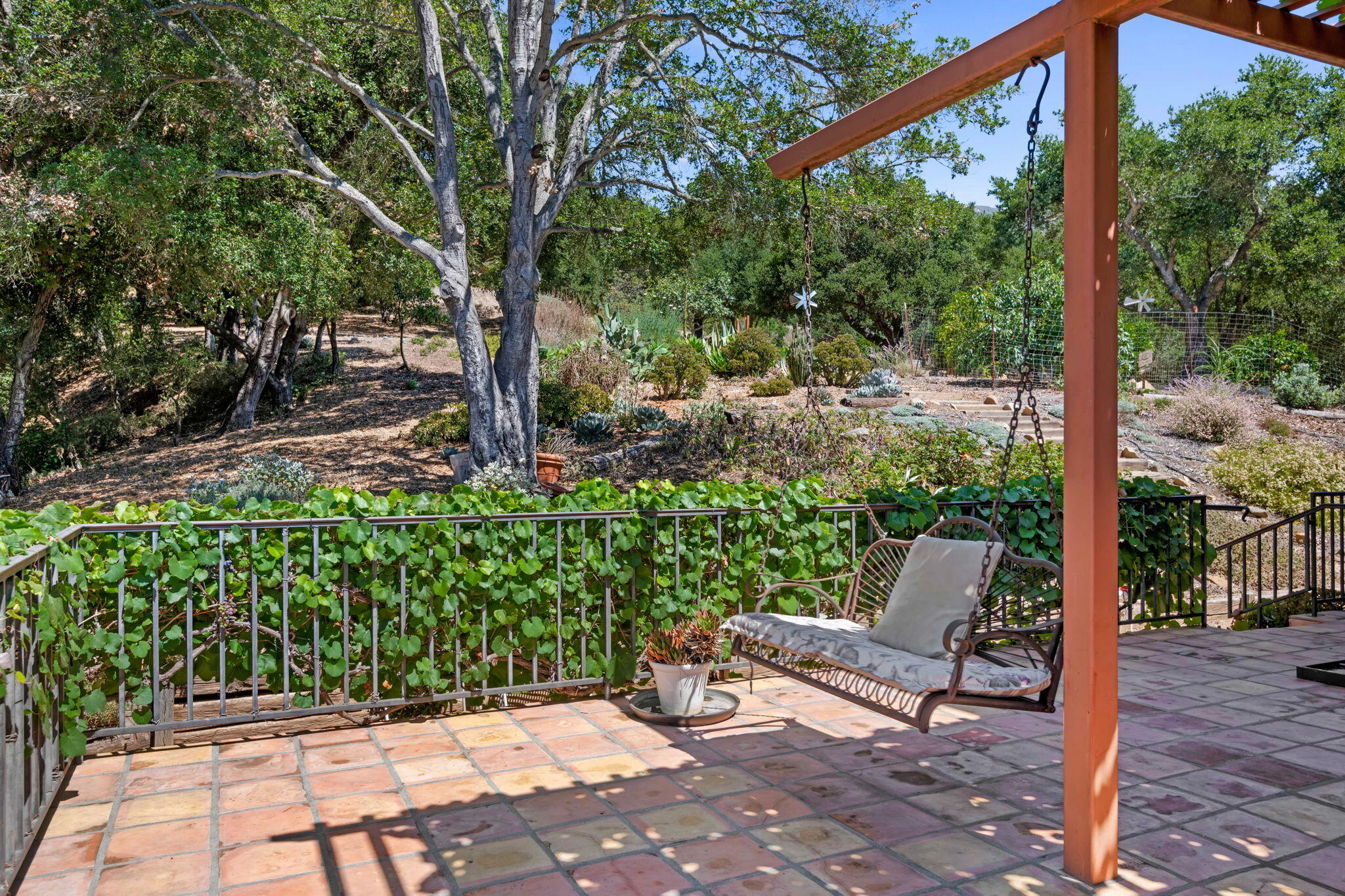 718 Las Canoas Place