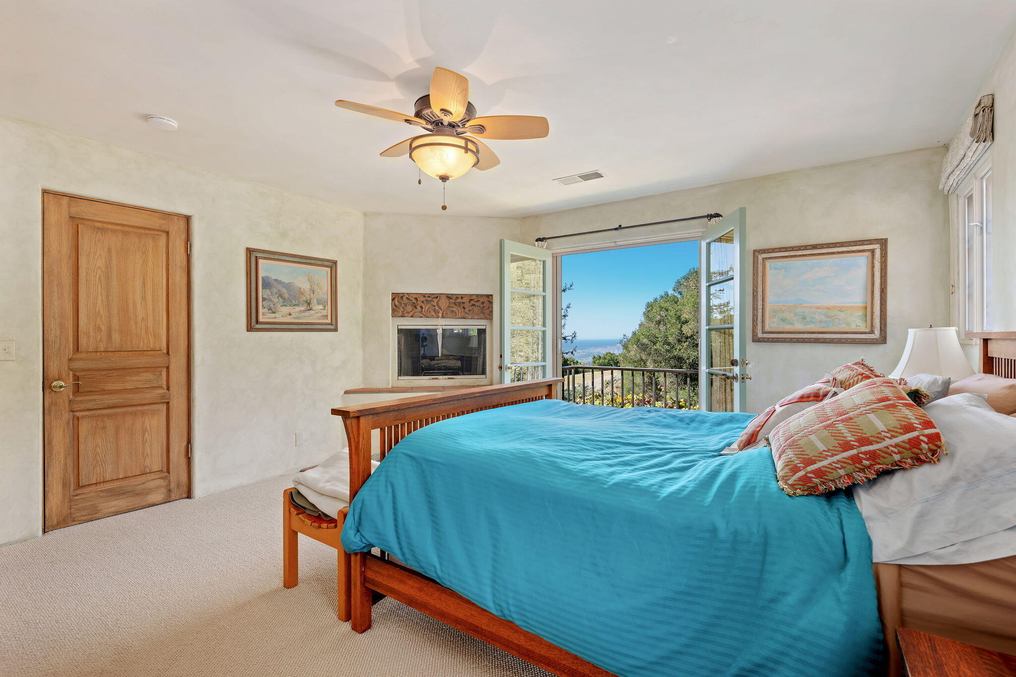 718 Las Canoas Place