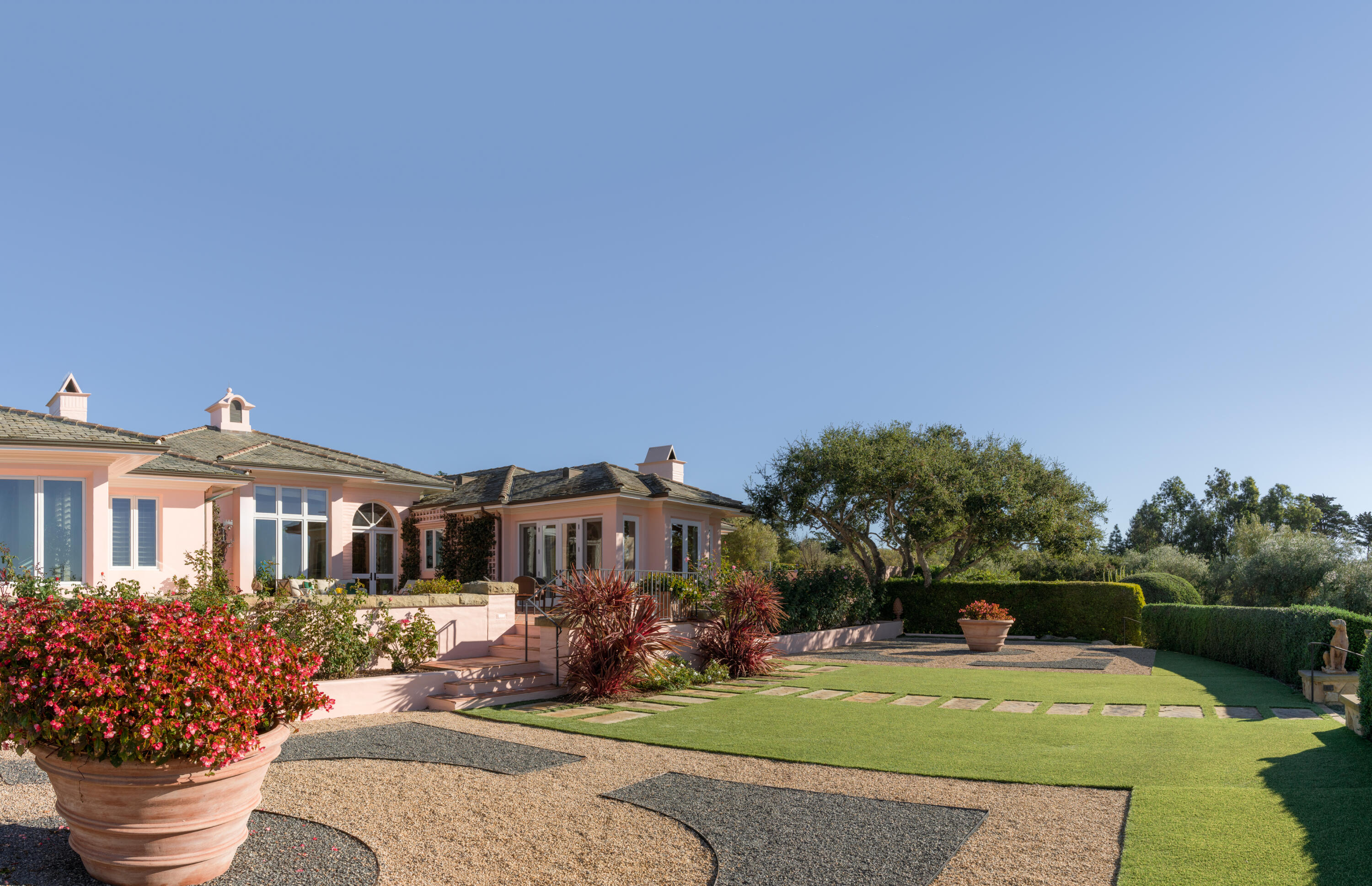 439 Meadowbrook Drive