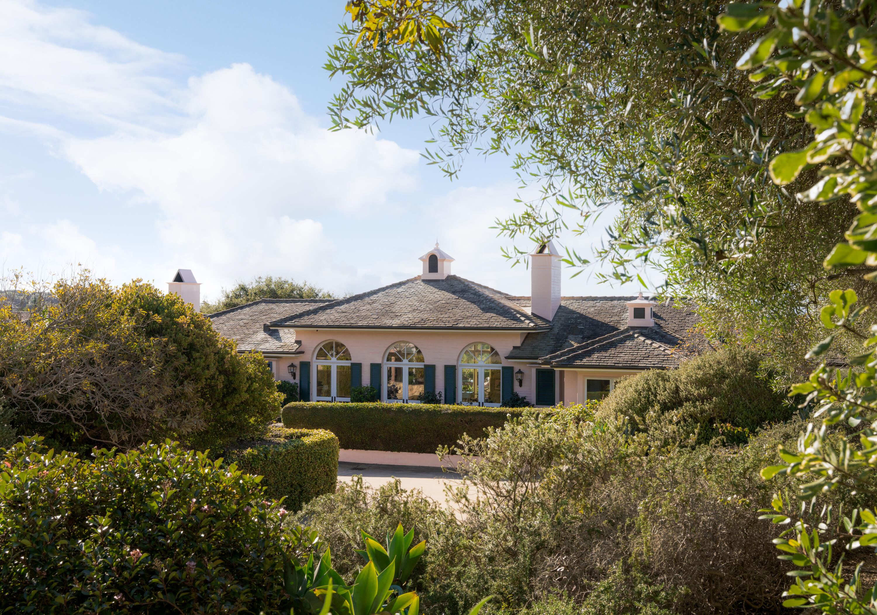 439 Meadowbrook Drive