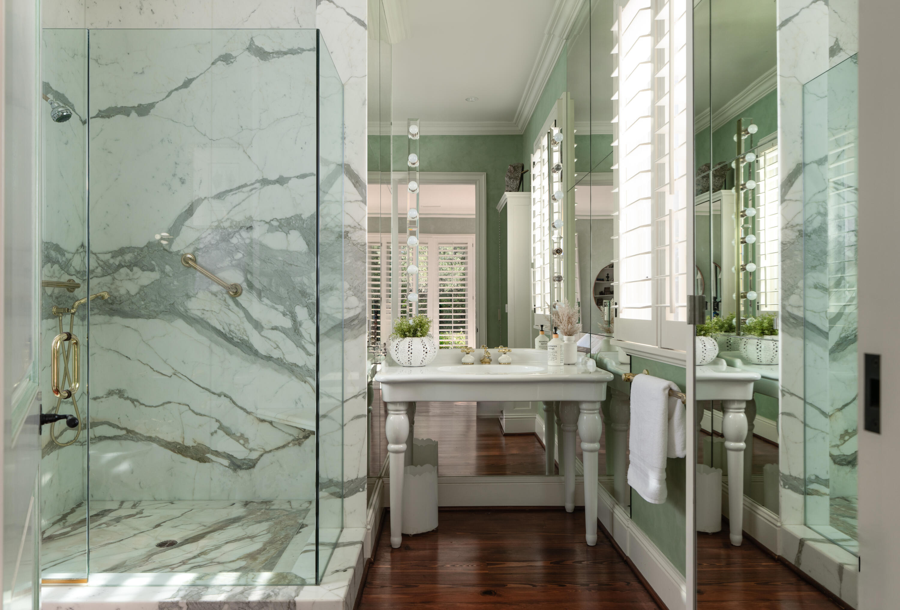 439 Meadowbrook Drive