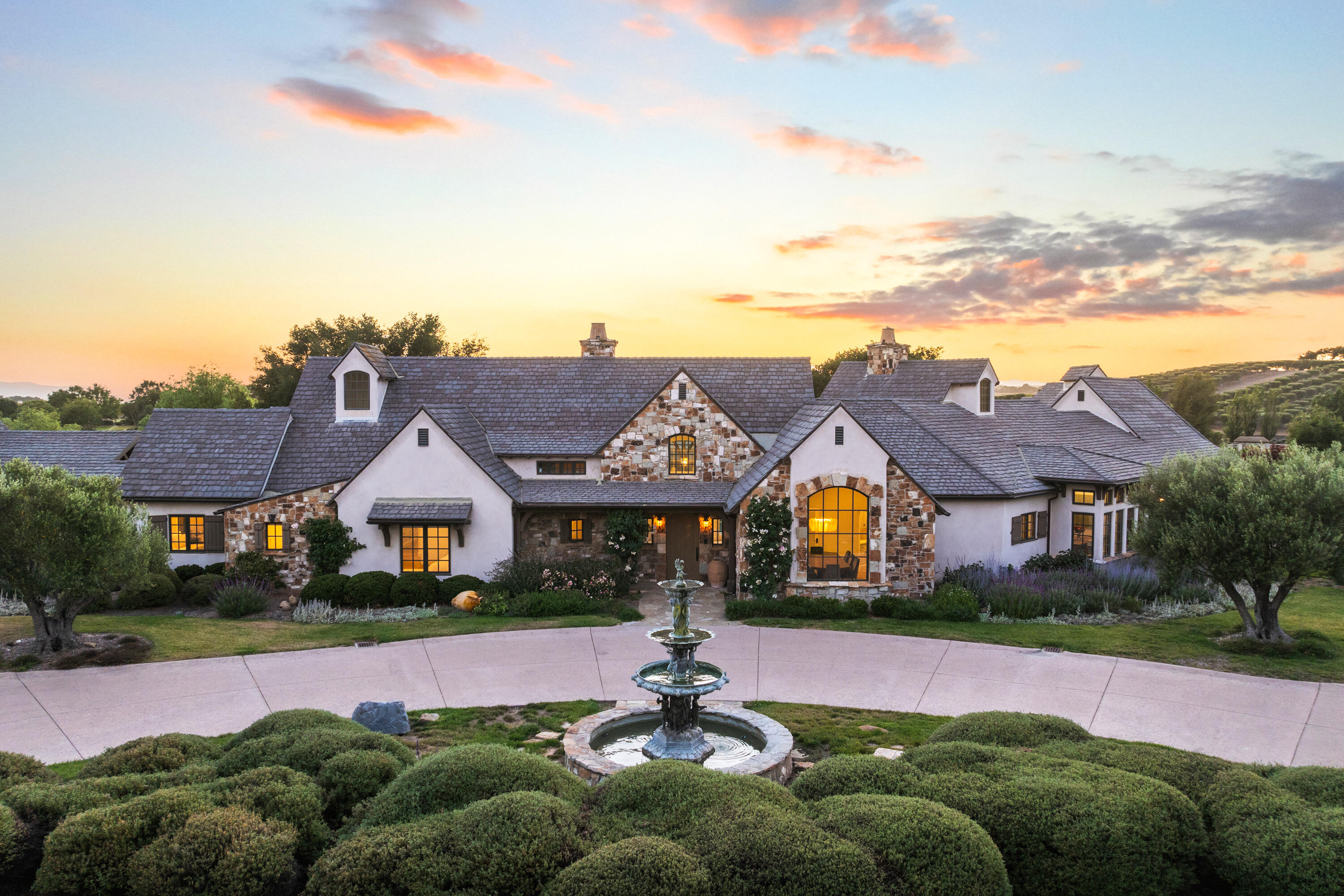 1325 Ladan Drive