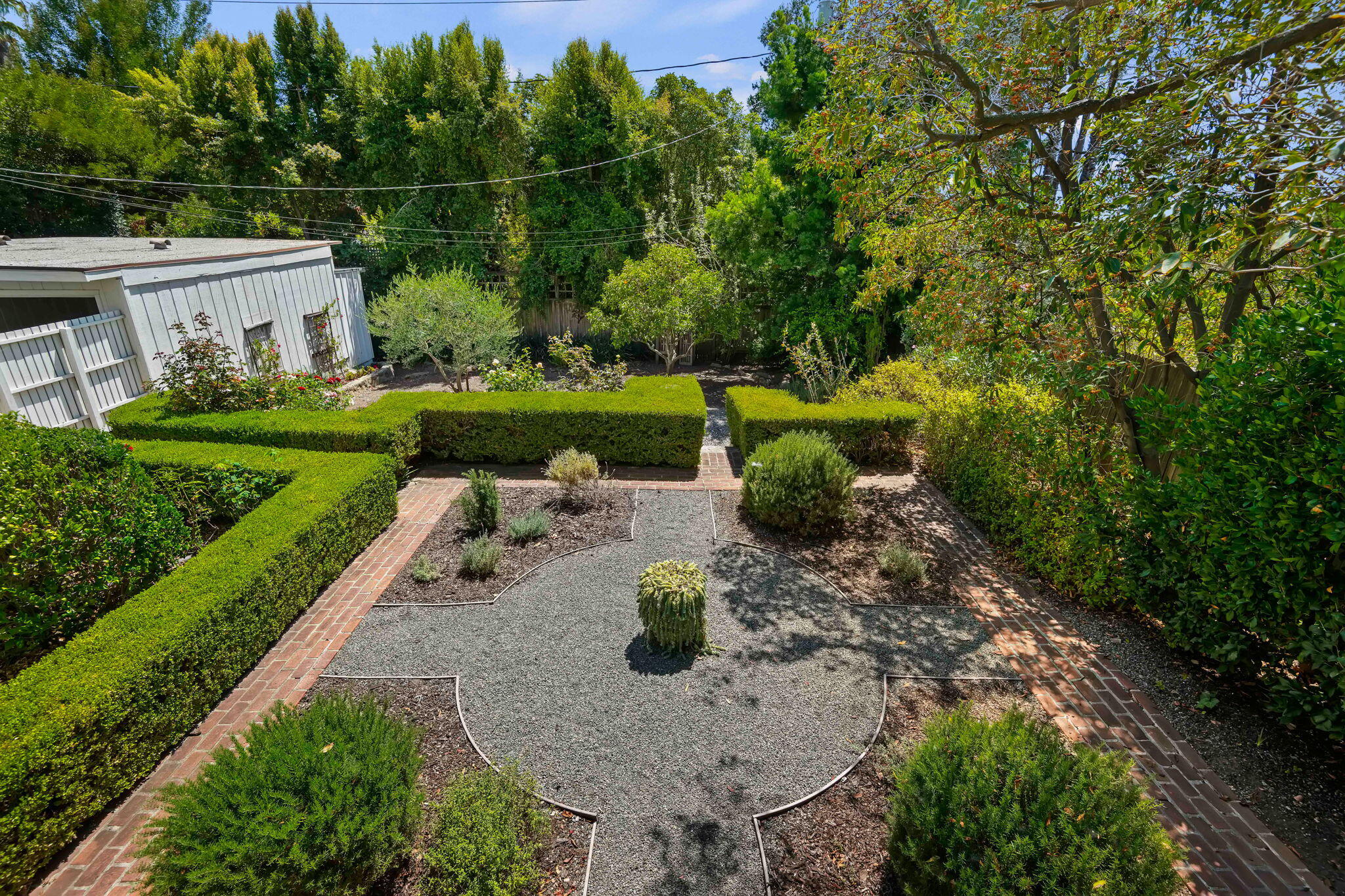 2707 Glendessary Lane