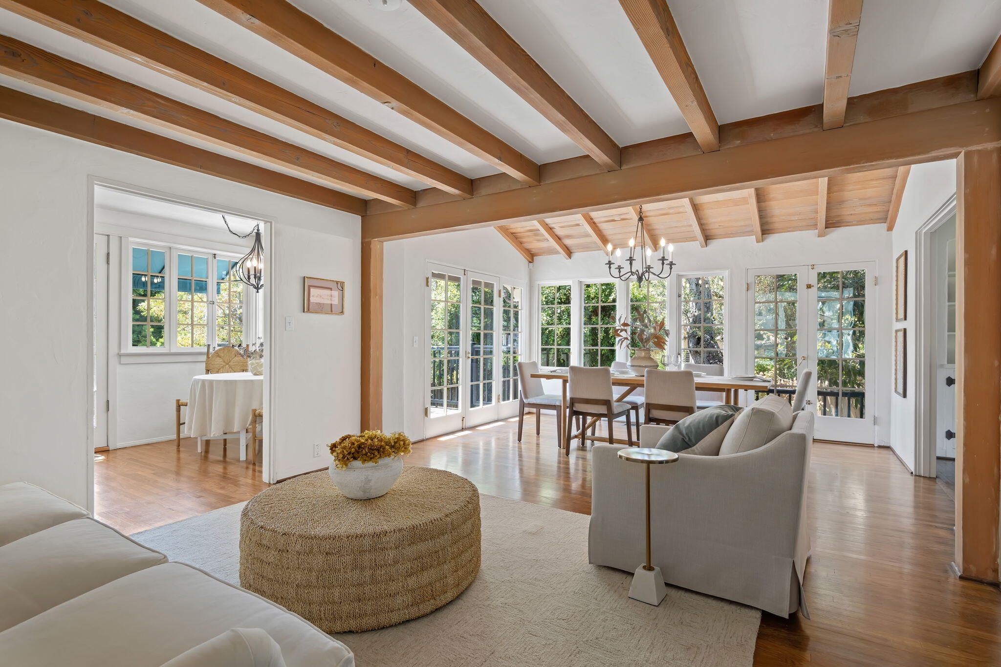 2707 Glendessary Lane
