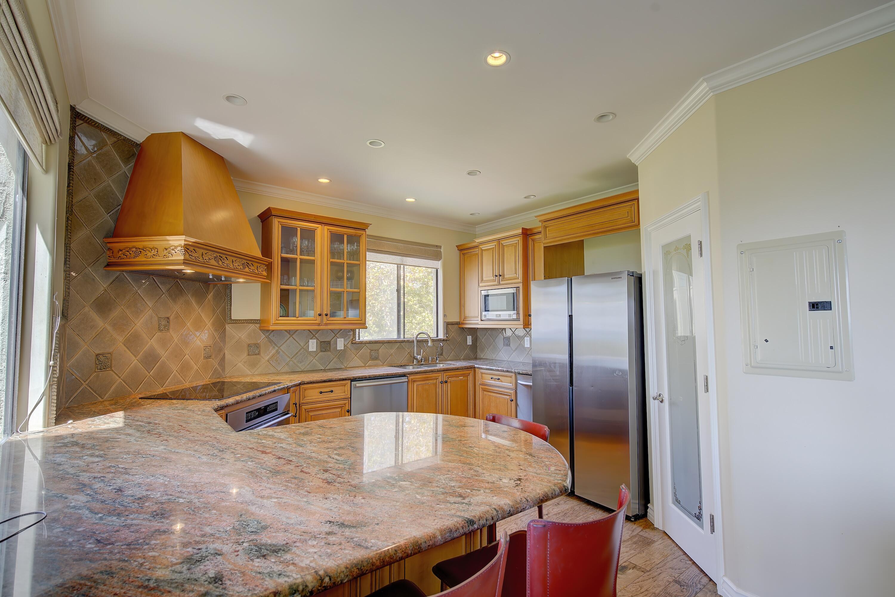 80 Seaview Drive