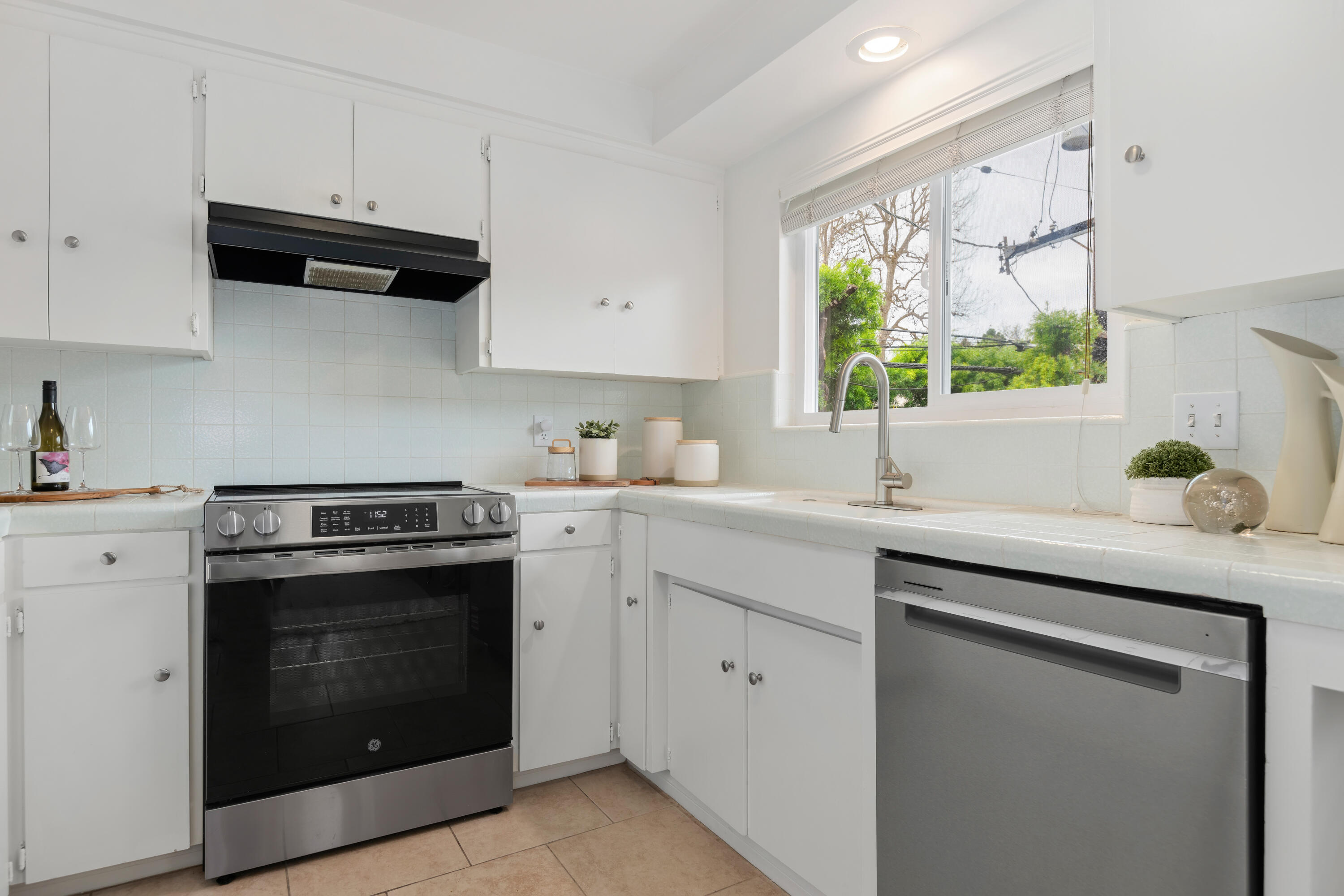 3737-3739 San Remo Drive