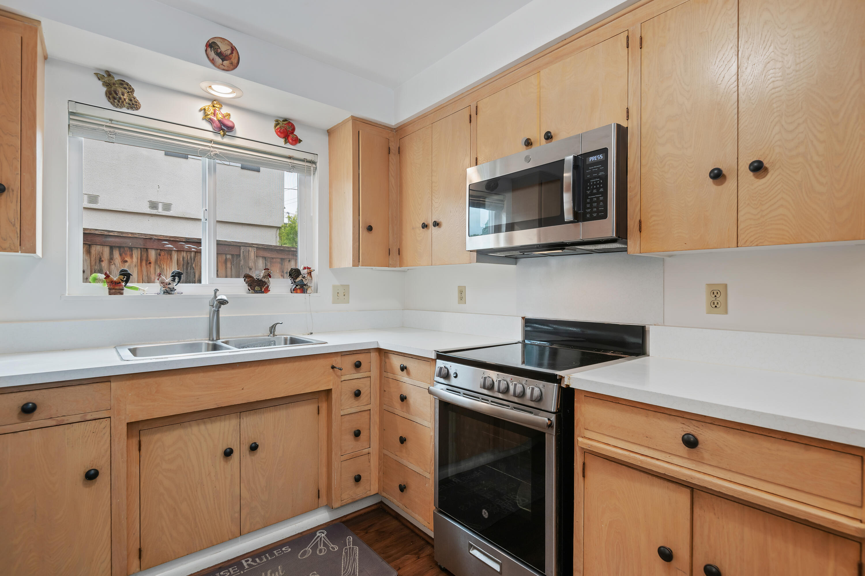 3737-3739 San Remo Drive