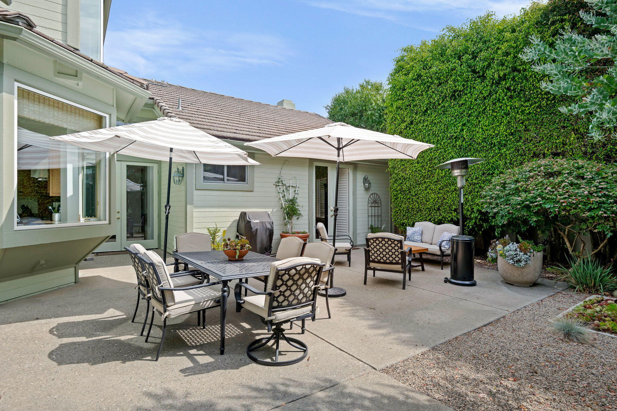 1086 Diamond Crest Court