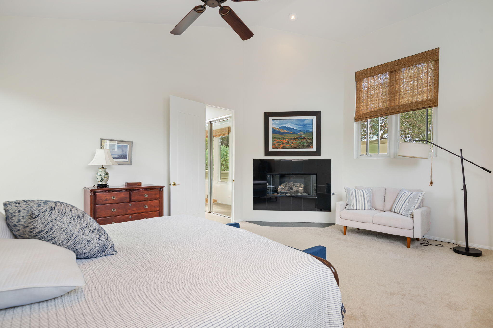 1086 Diamond Crest Court