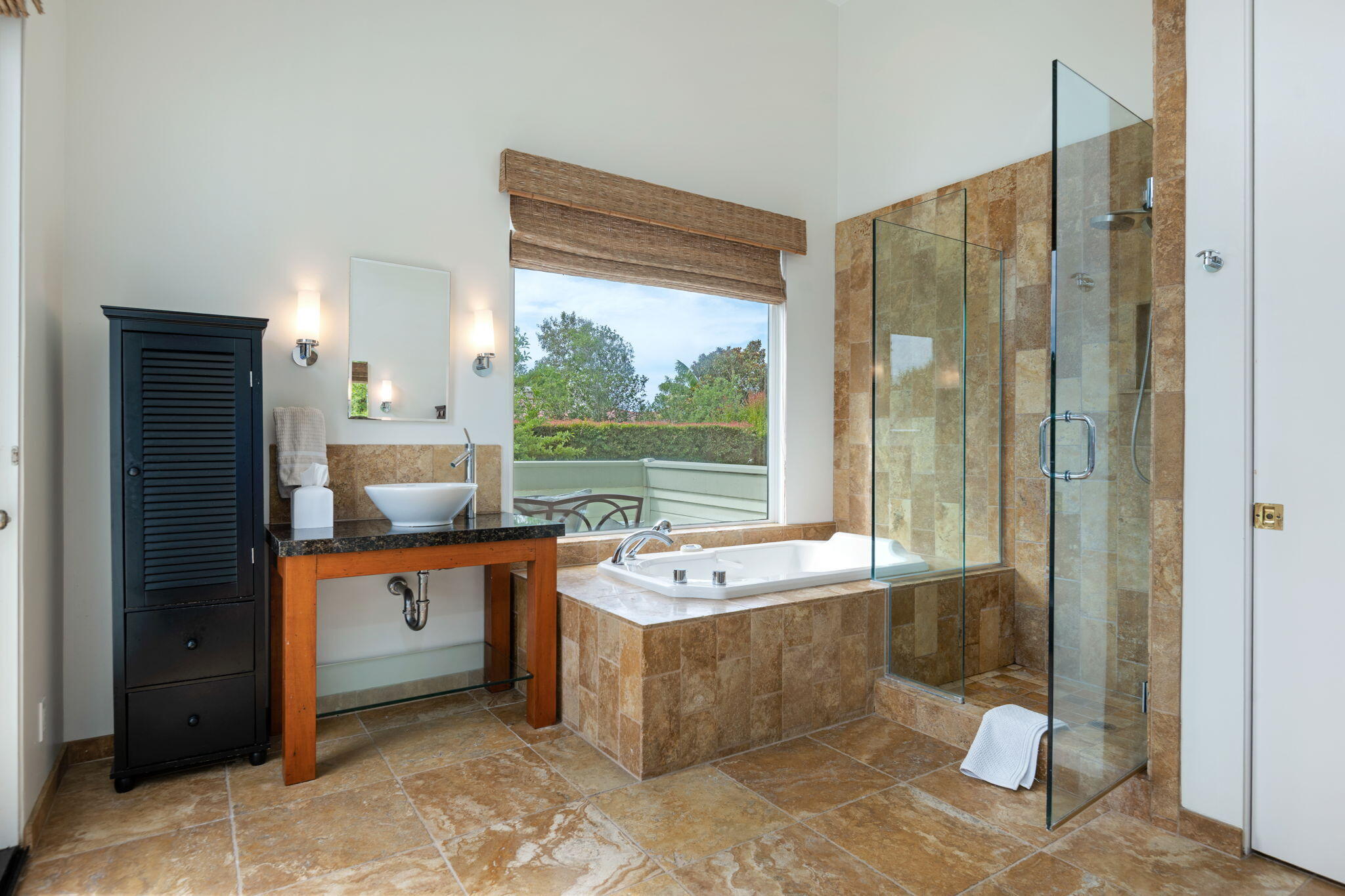 1086 Diamond Crest Court