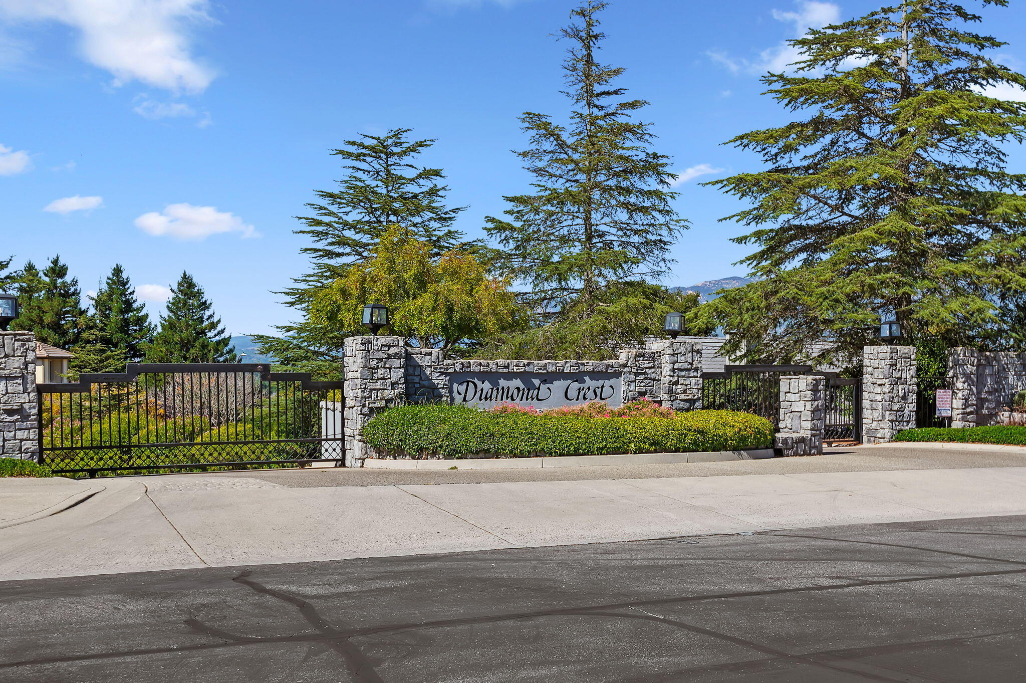 1086 Diamond Crest Court