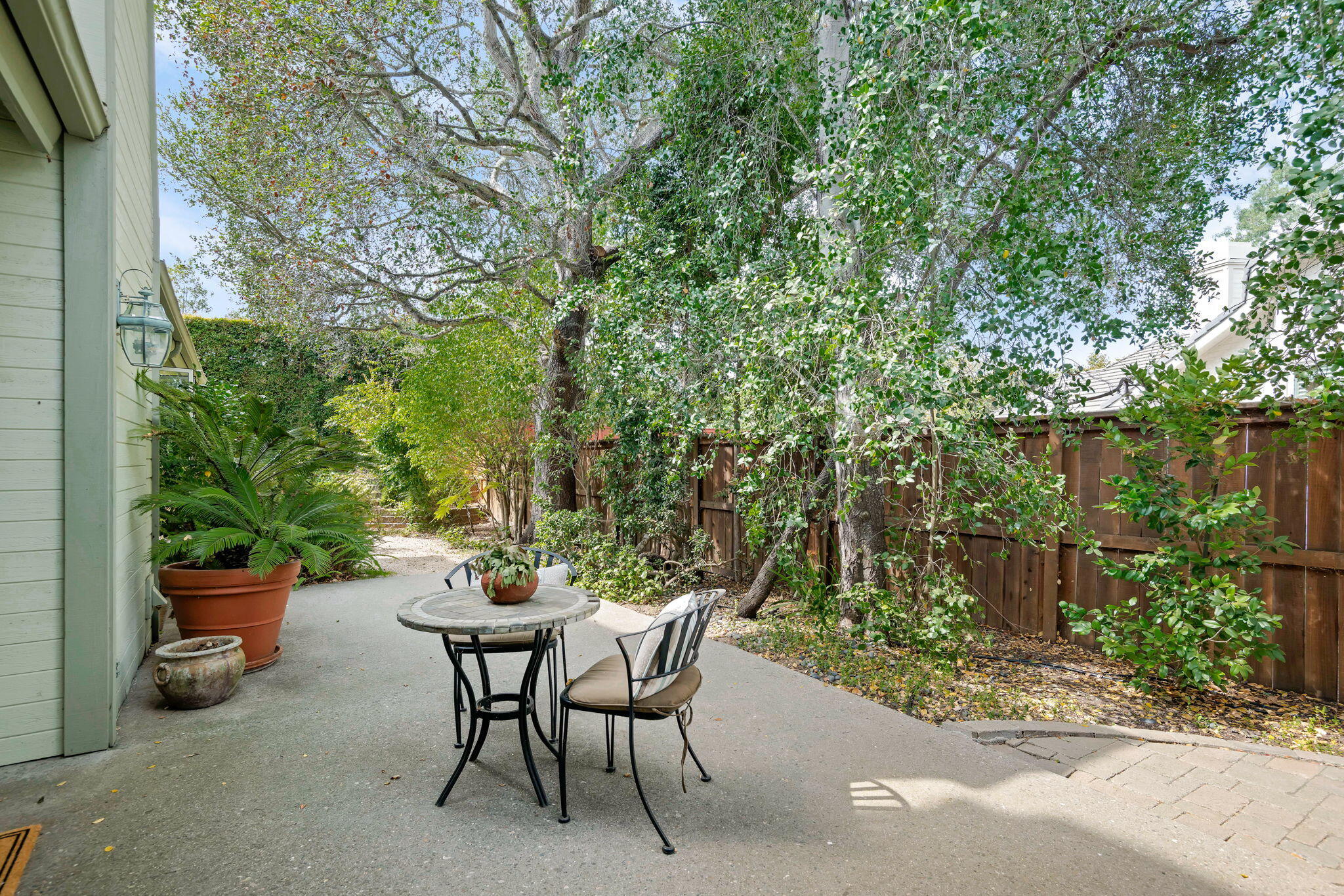 1086 Diamond Crest Court