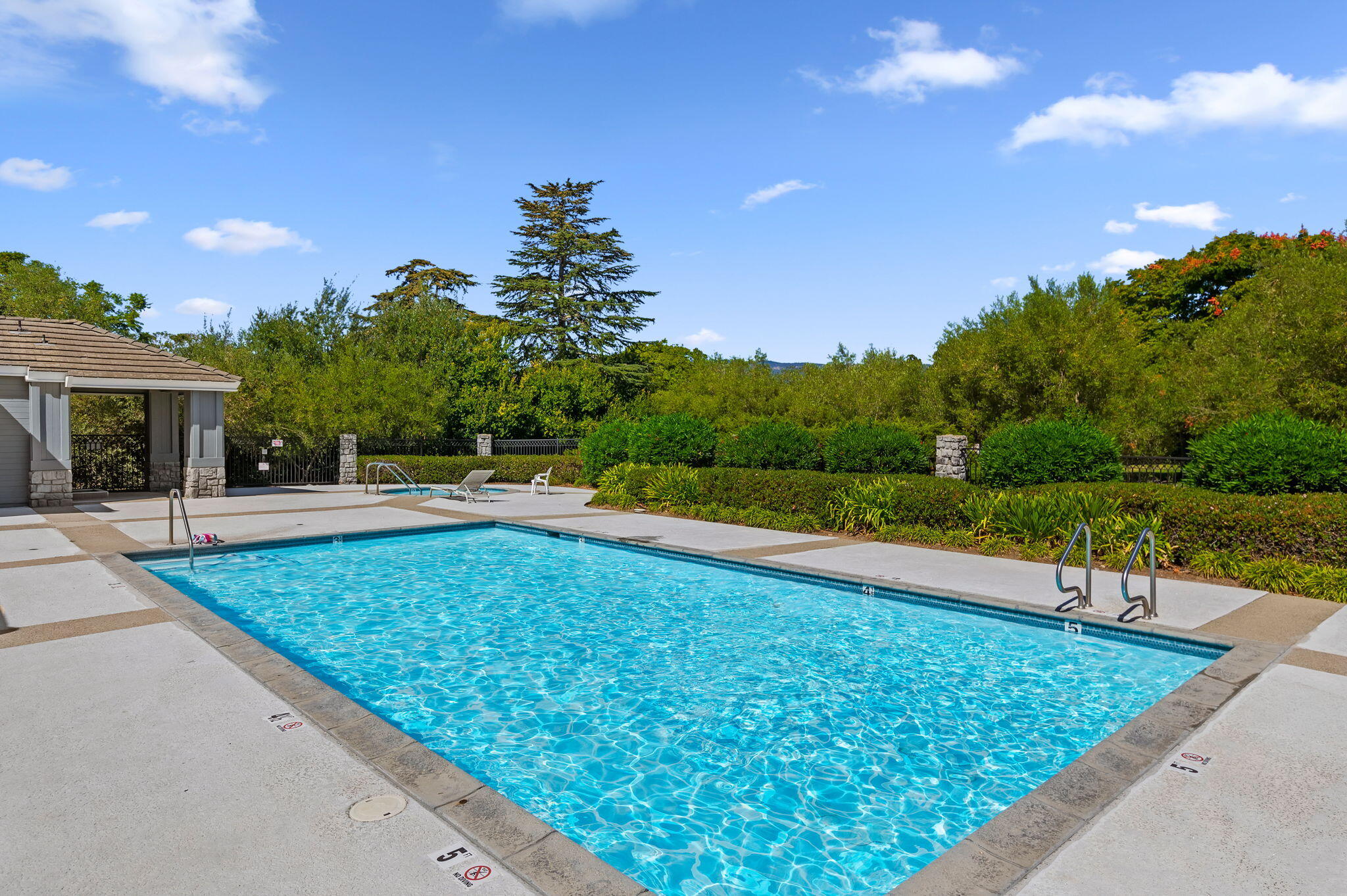1086 Diamond Crest Court