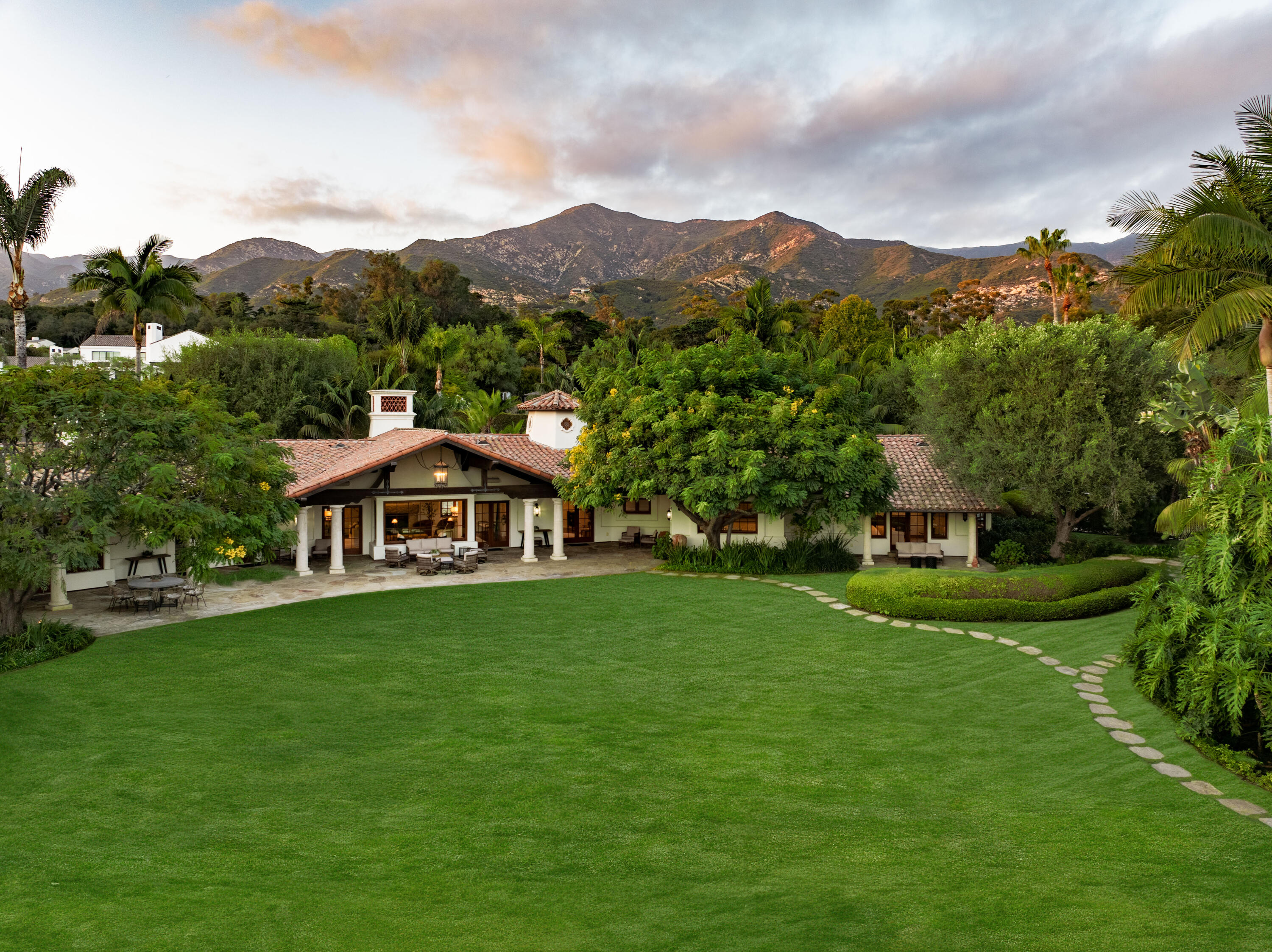 633 Picacho Lane