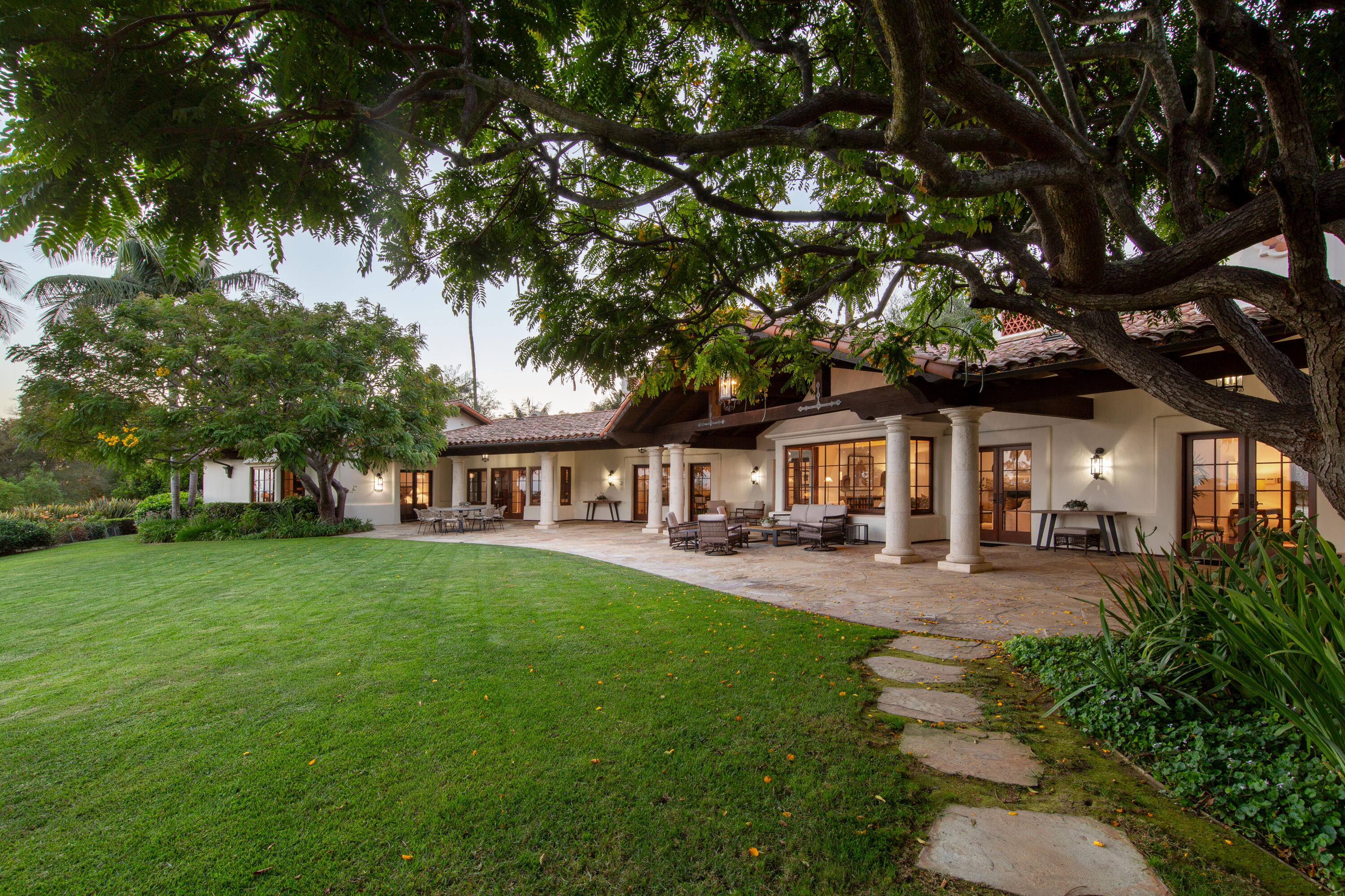 633 Picacho Lane