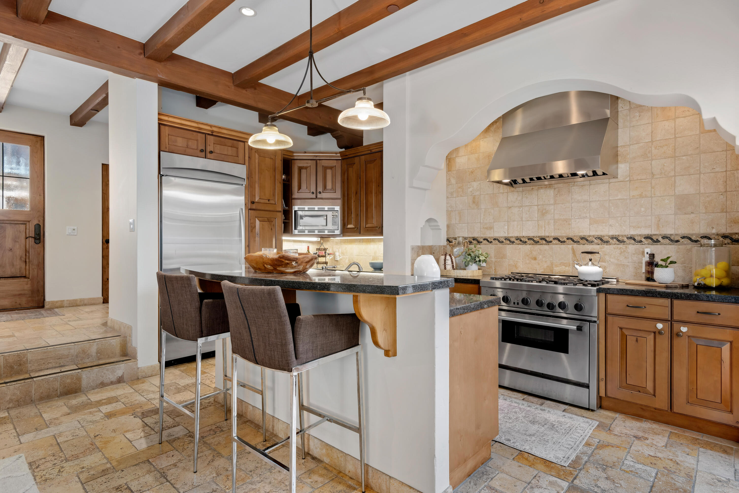 618 Anacapa Street 5