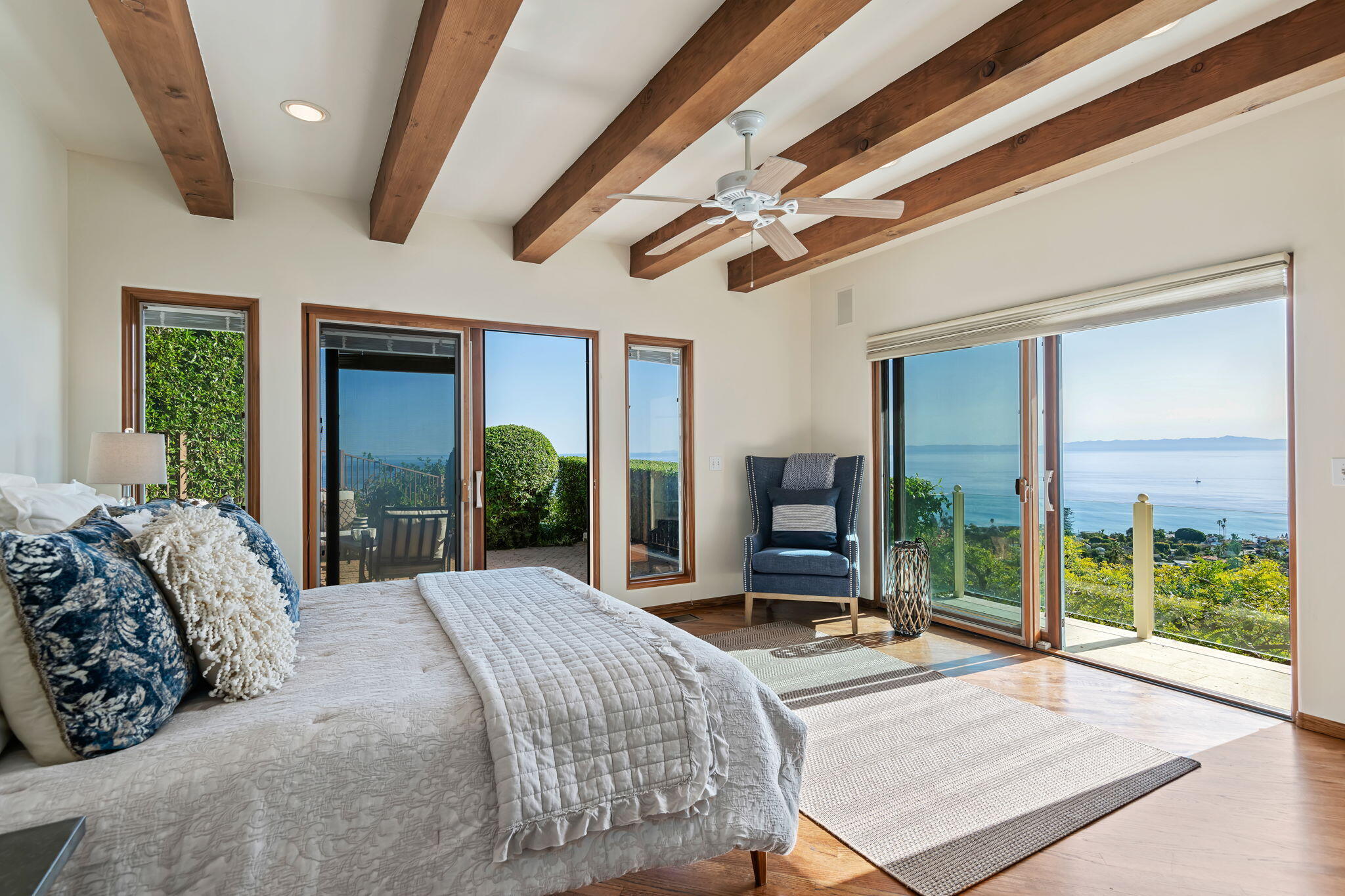 1640 La Vista Del Oceano Drive