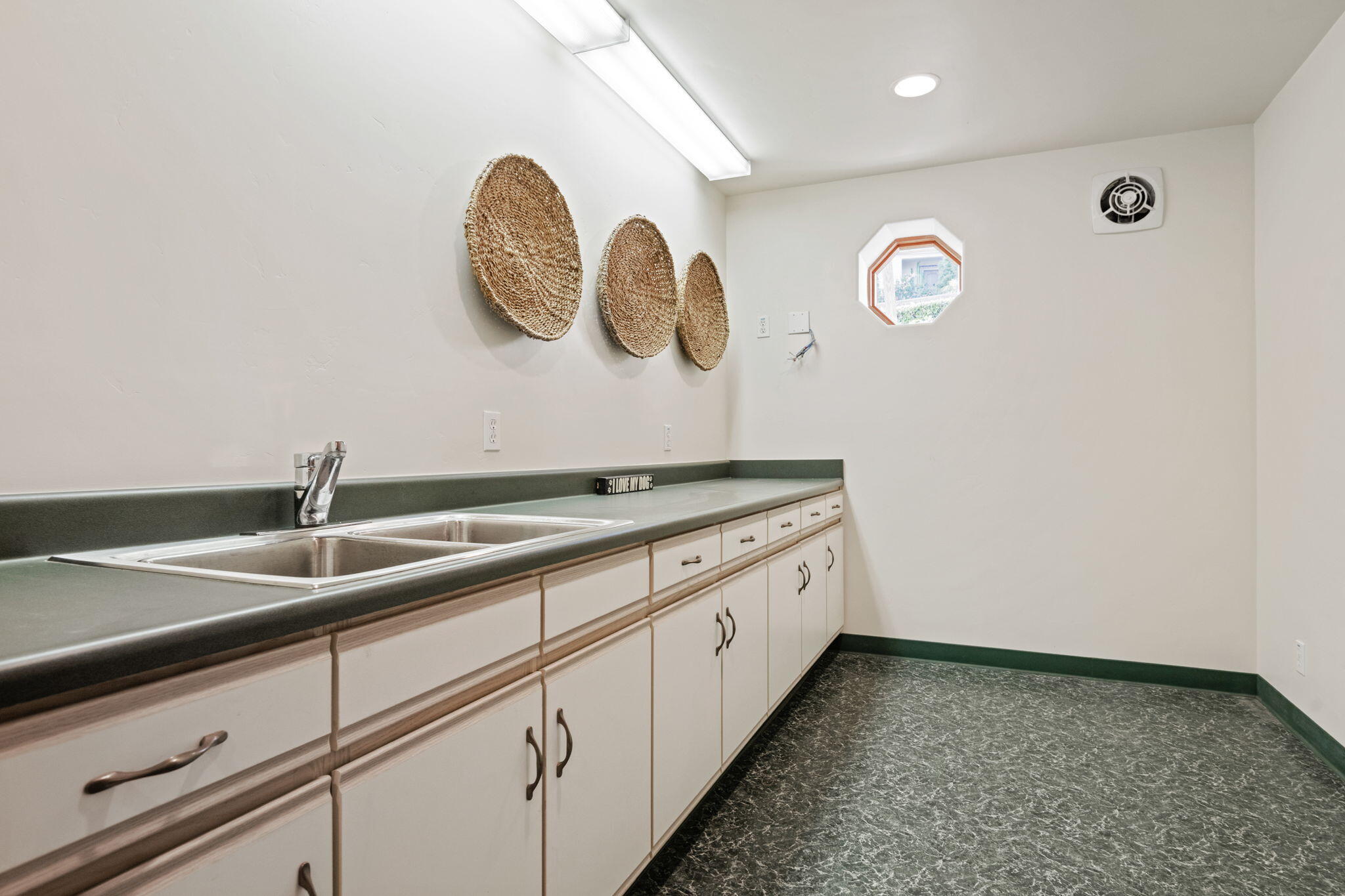 1640 La Vista Del Oceano Drive