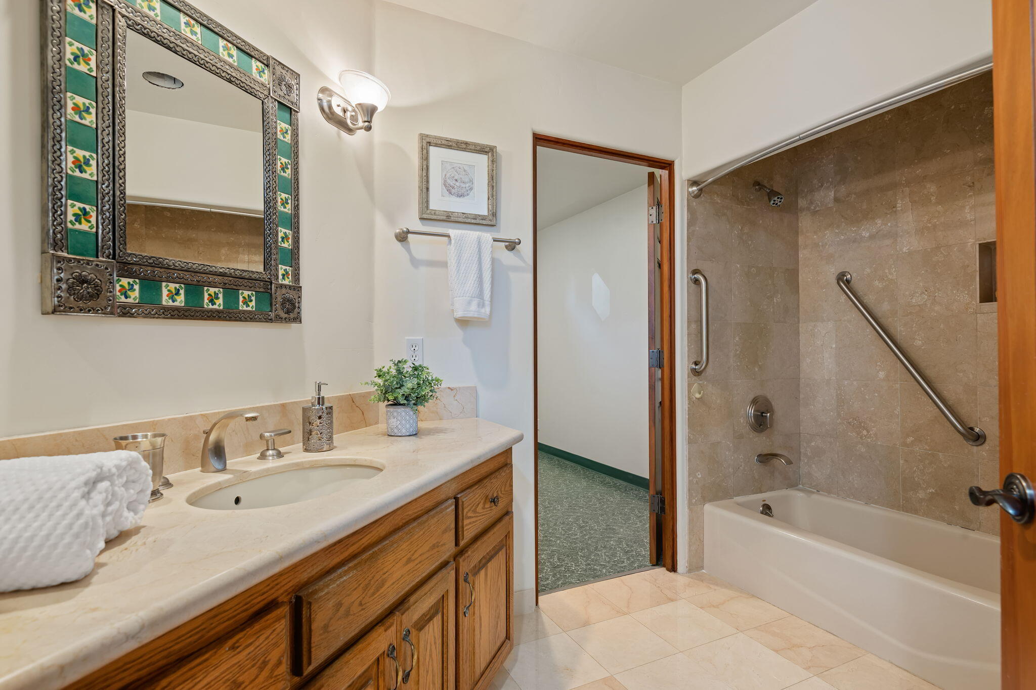 1640 La Vista Del Oceano Drive